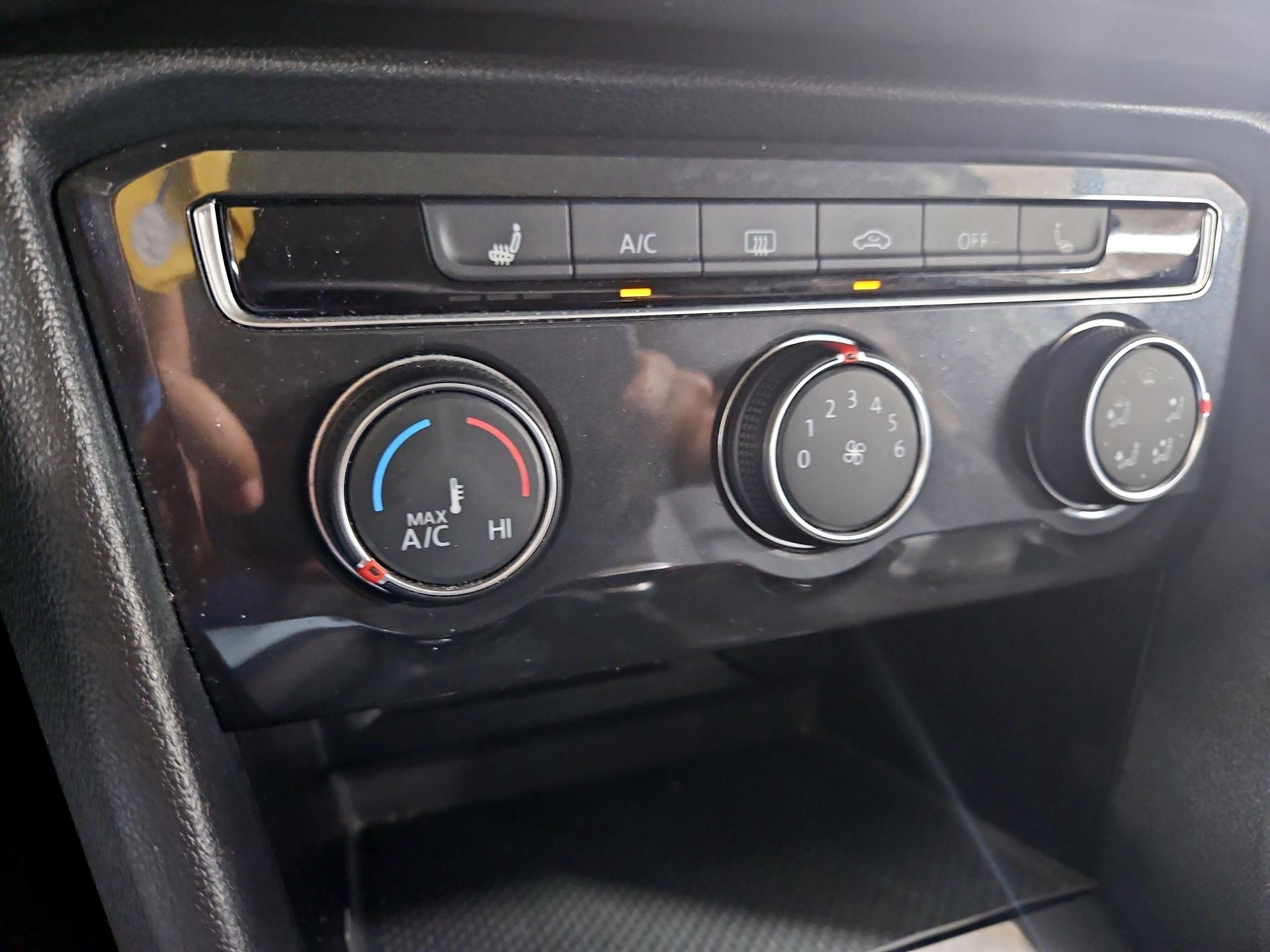 Thumbnail: 2024 Volkswagen Tiguan - 16