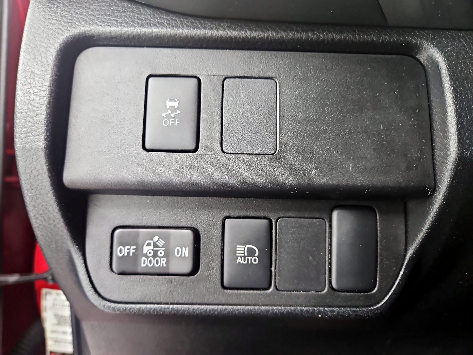 Thumbnail: 2023 Toyota Tacoma - 13