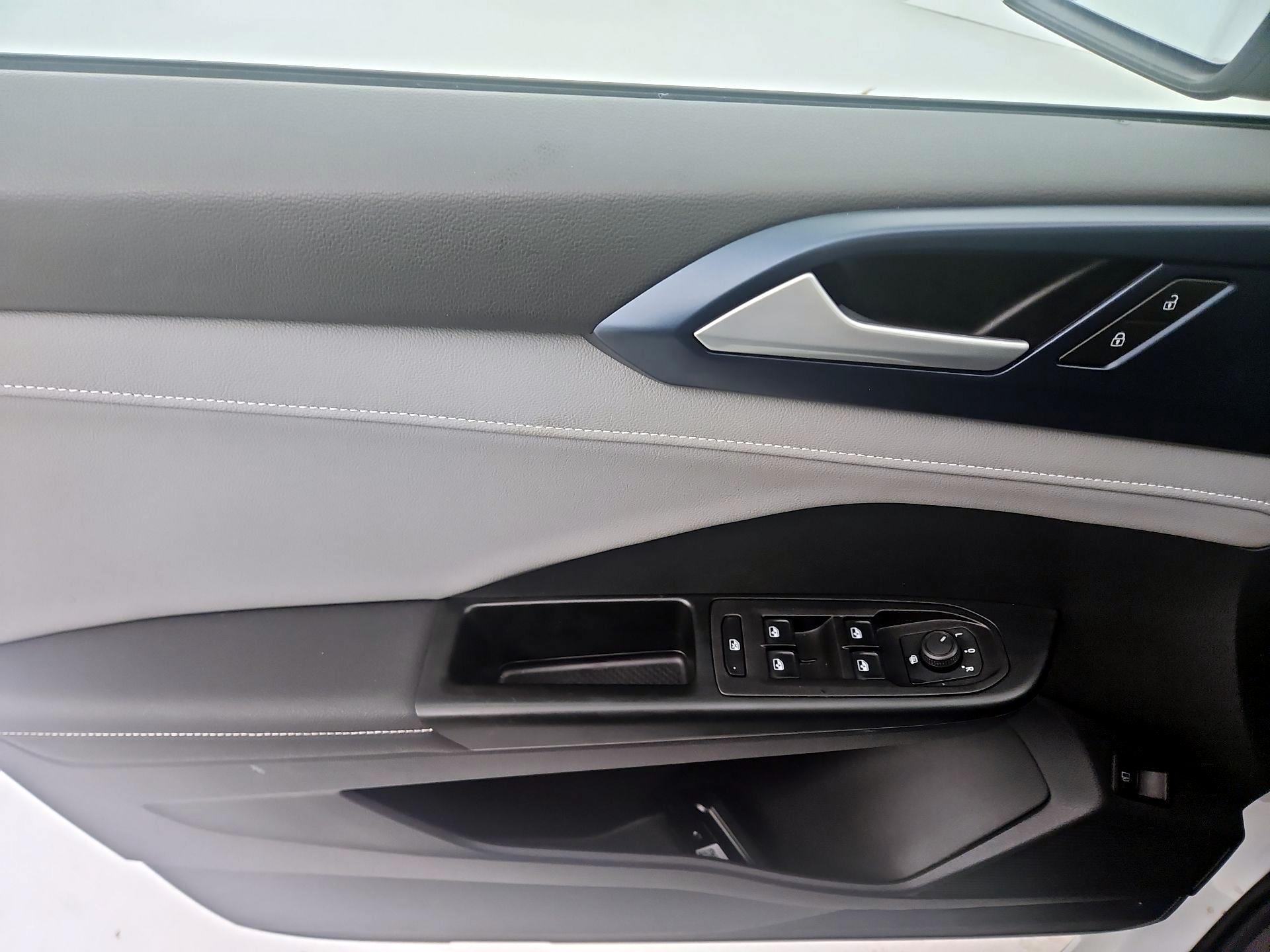 Thumbnail: 2024 Volkswagen Taos - 12