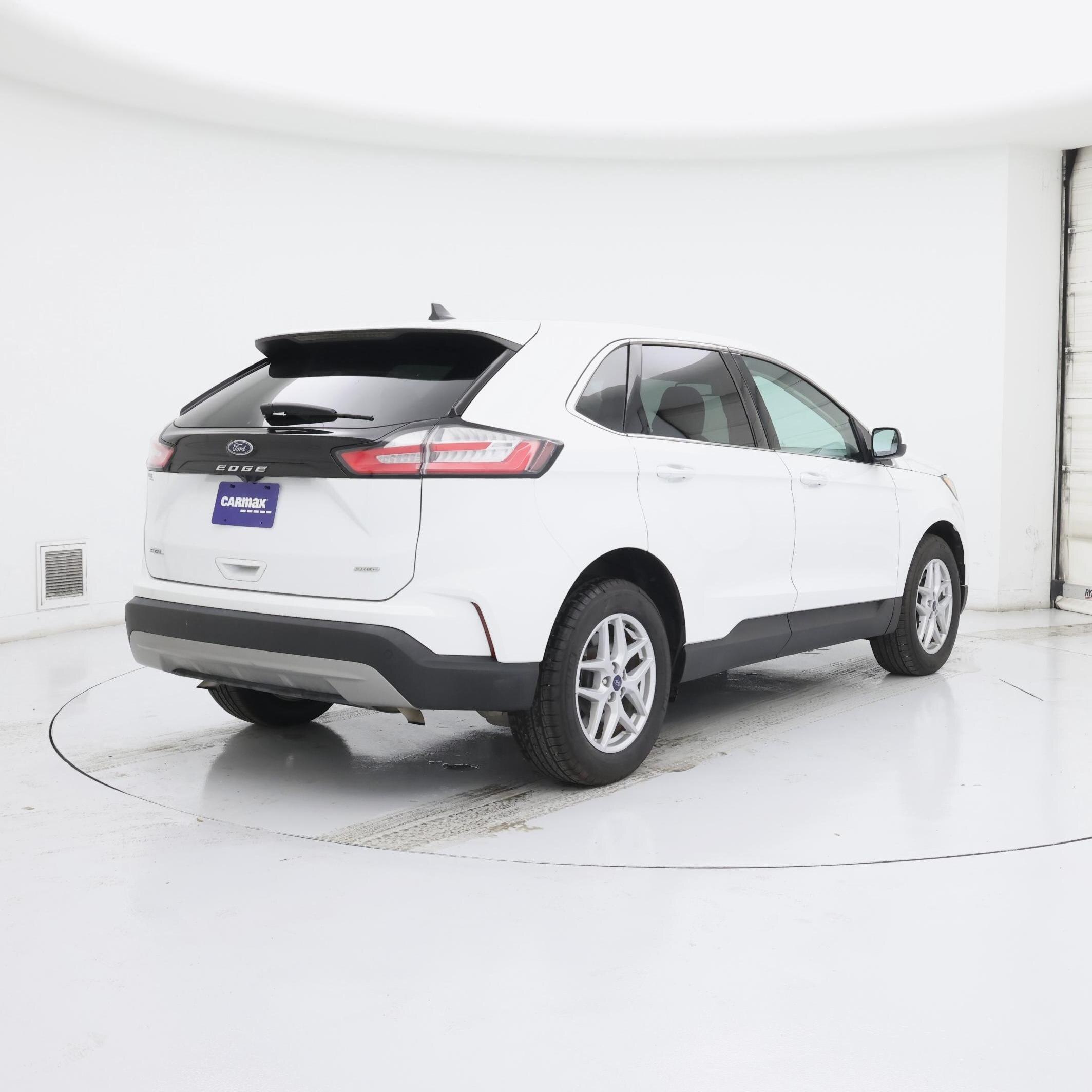 Thumbnail: 2021 Ford Edge - 8