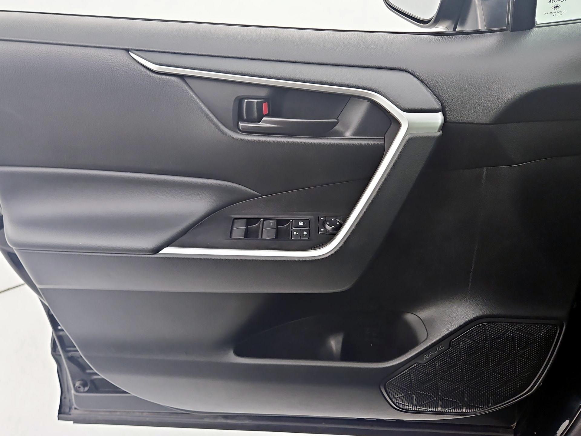 Thumbnail: 2024 Toyota RAV4 - 12