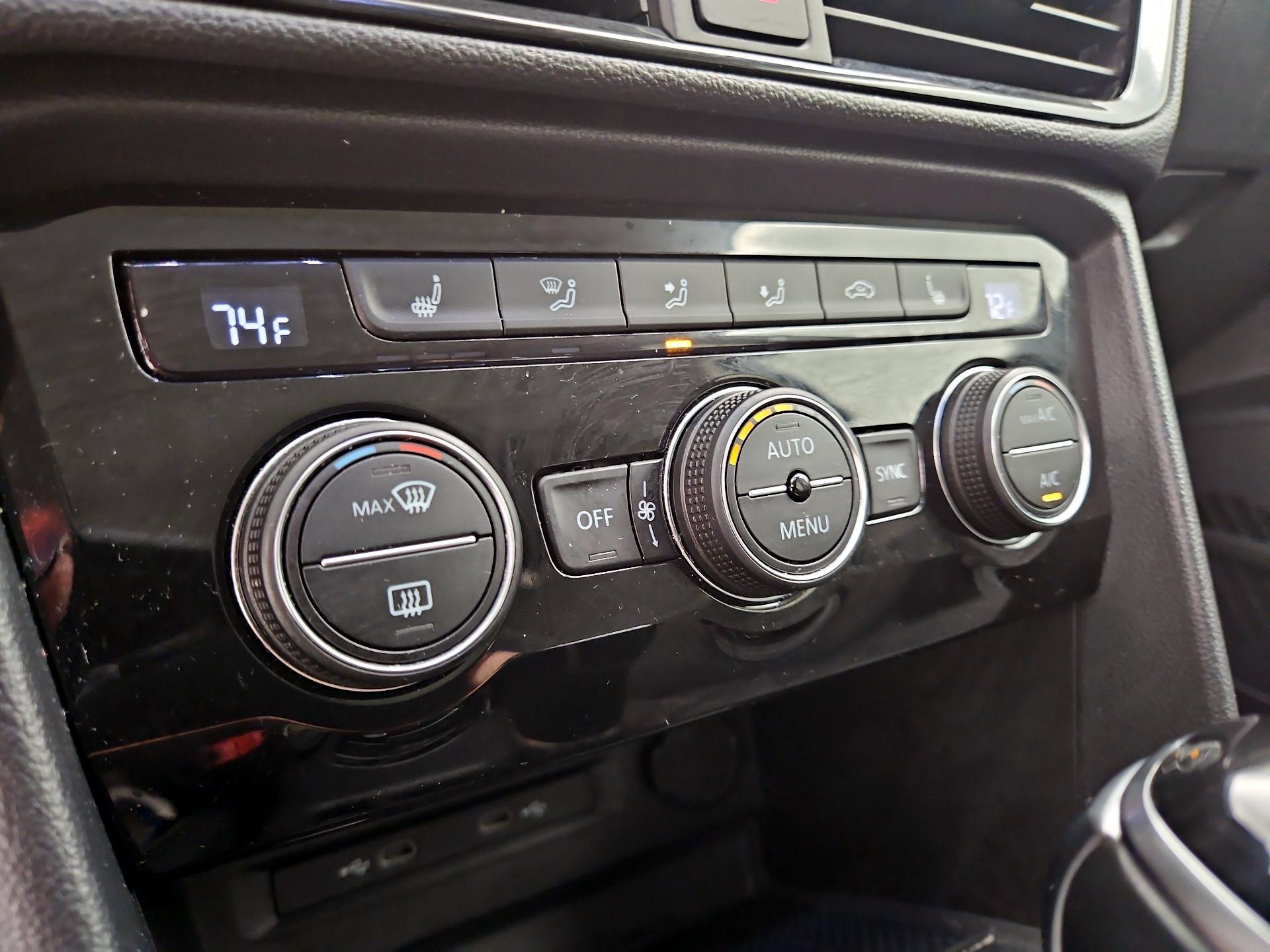 Thumbnail: 2024 Volkswagen Taos - 16