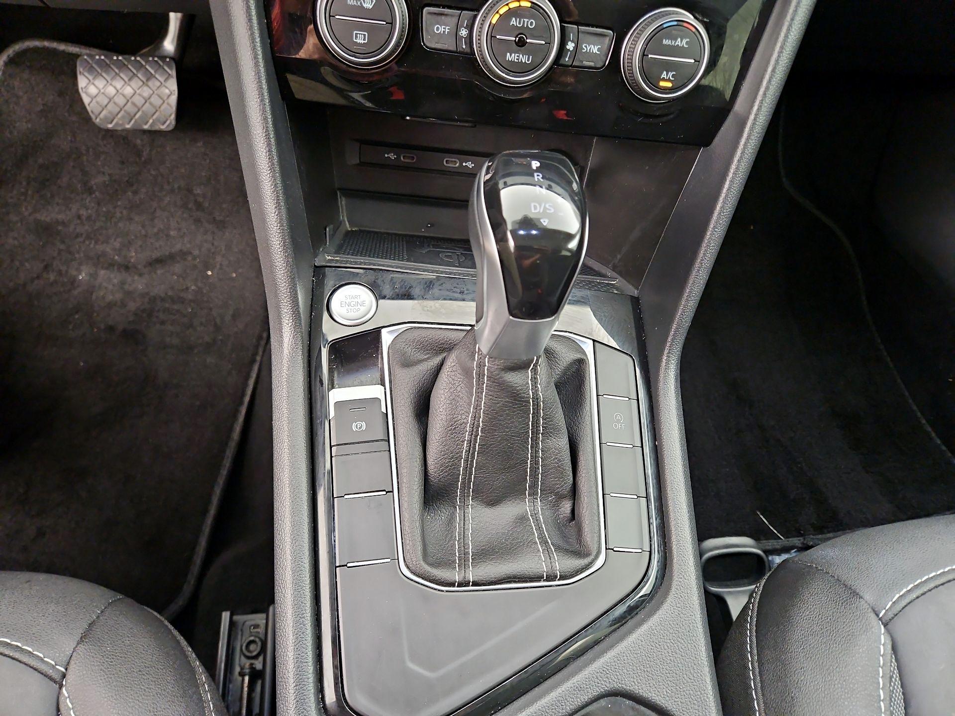 Thumbnail: 2024 Volkswagen Taos - 17