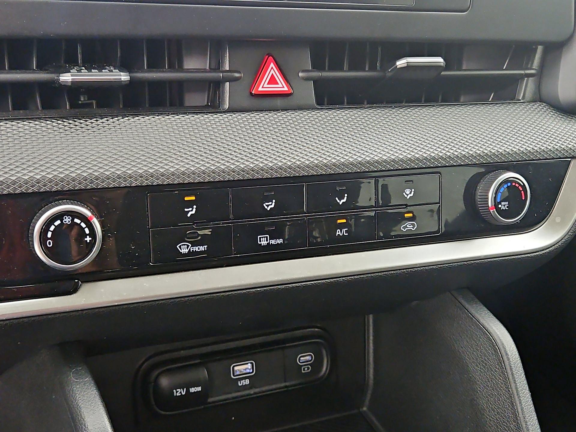 Thumbnail: 2024 Kia Sportage - 16