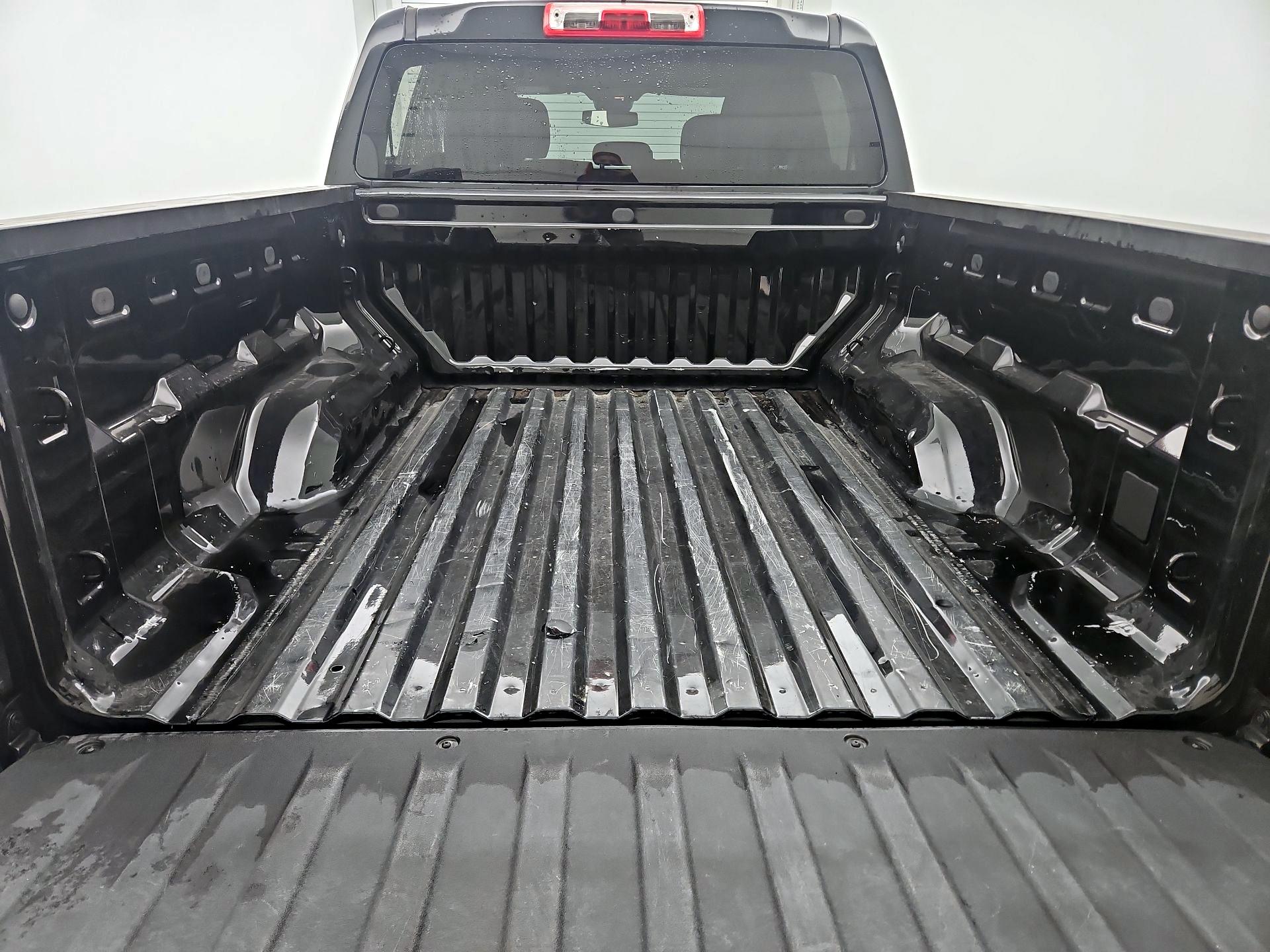 Thumbnail: 2023 Chevrolet Colorado - 20