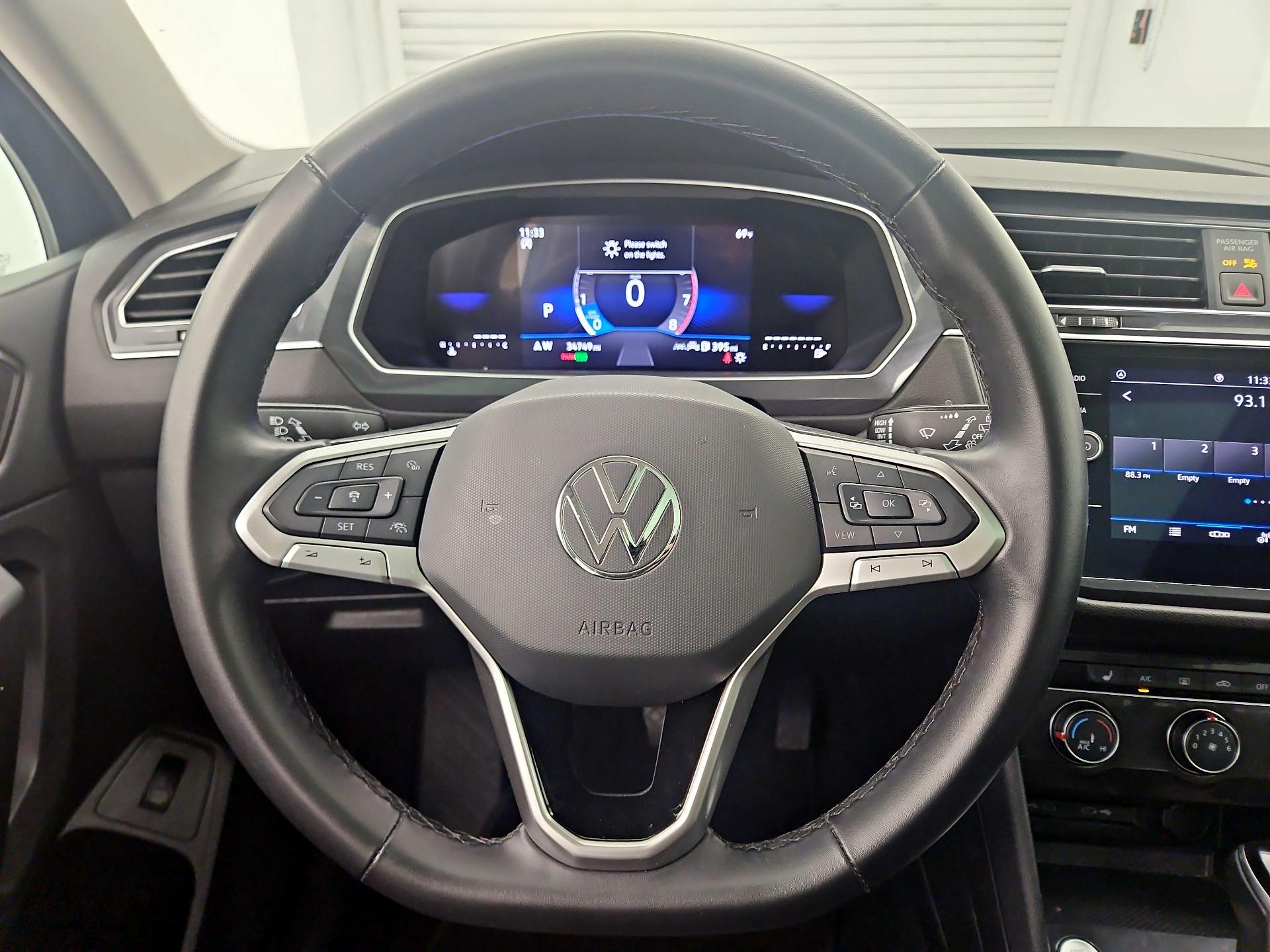 Thumbnail: 2024 Volkswagen Tiguan - 10