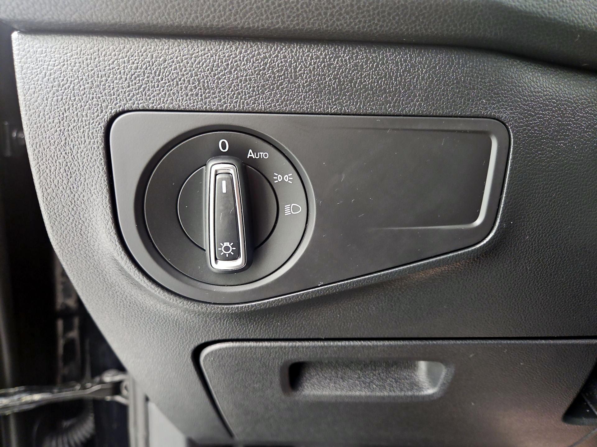 Thumbnail: 2024 Volkswagen Tiguan - 13