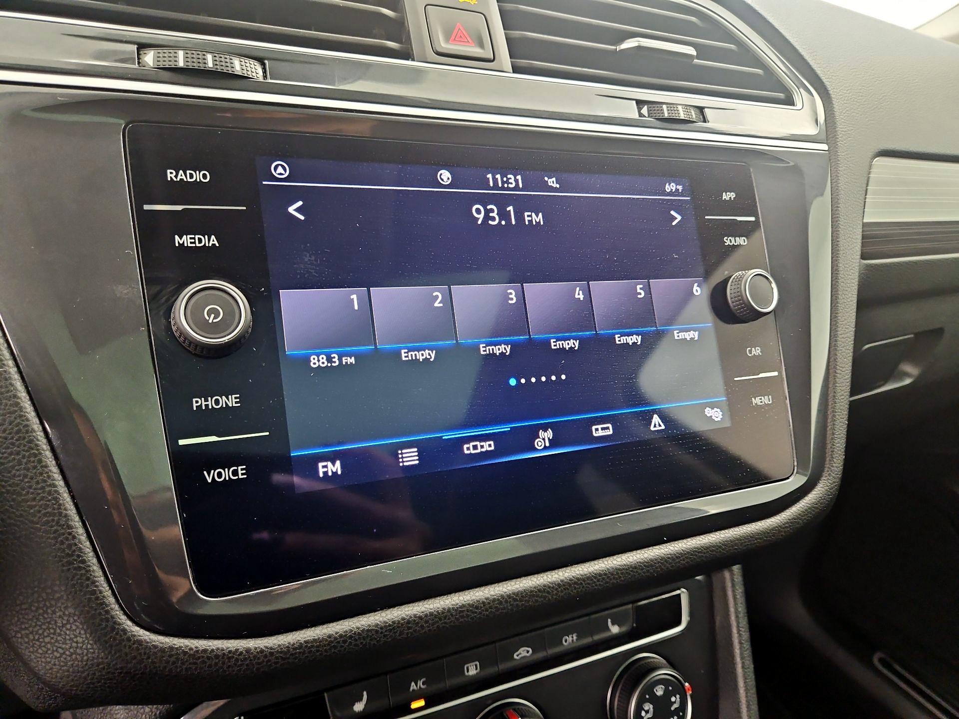 Thumbnail: 2024 Volkswagen Tiguan - 15