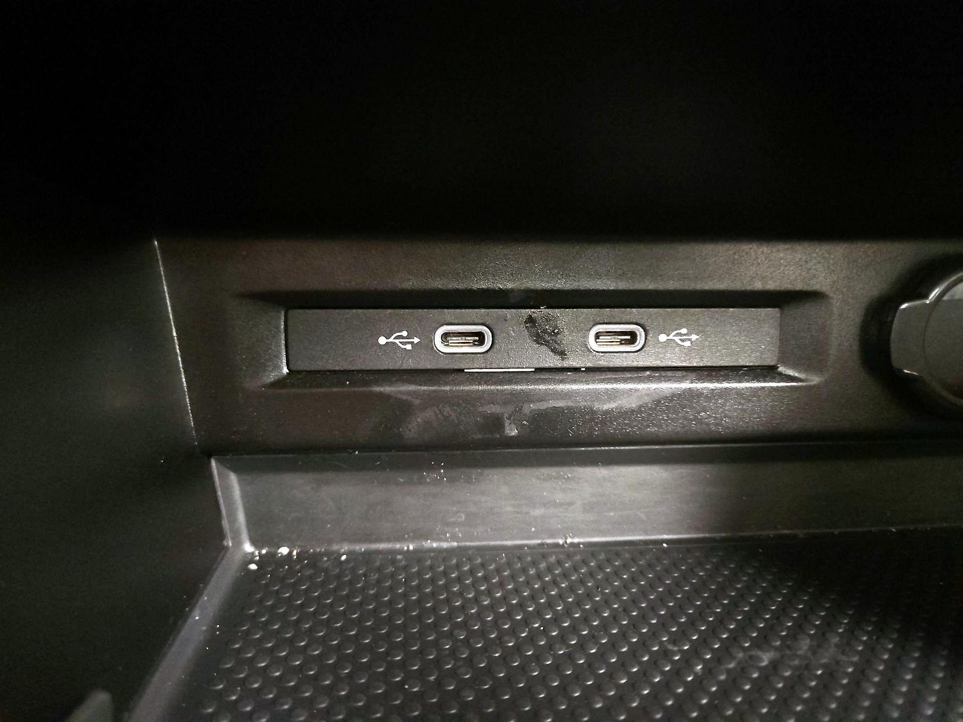 Thumbnail: 2024 Volkswagen Tiguan - 18