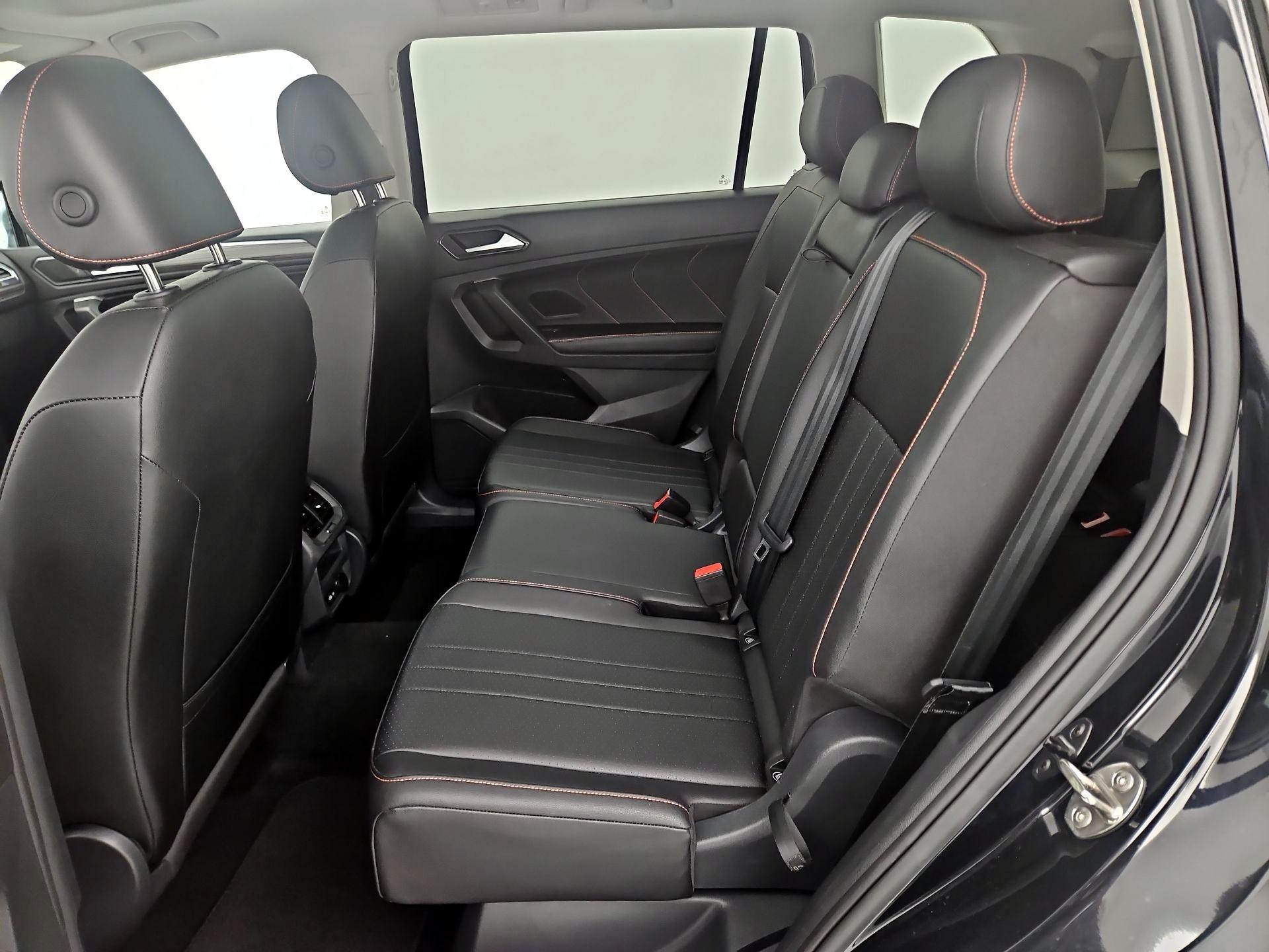 Thumbnail: 2024 Volkswagen Tiguan - 20