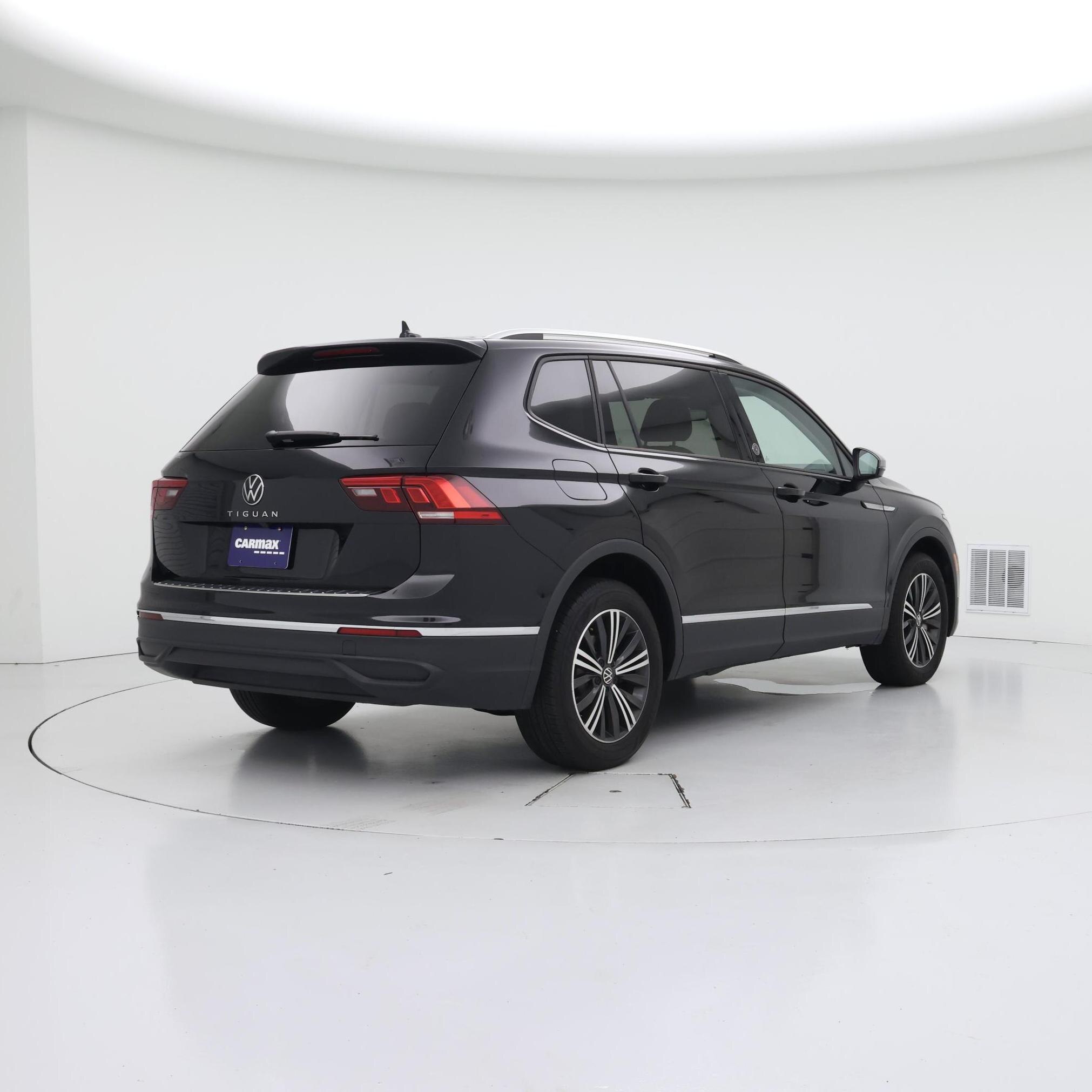 Thumbnail: 2024 Volkswagen Tiguan - 8