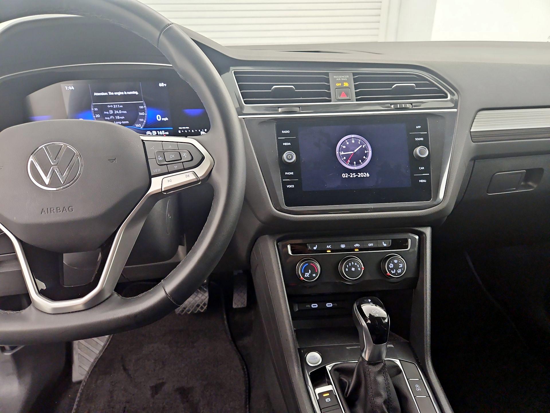 Thumbnail: 2024 Volkswagen Tiguan - 9