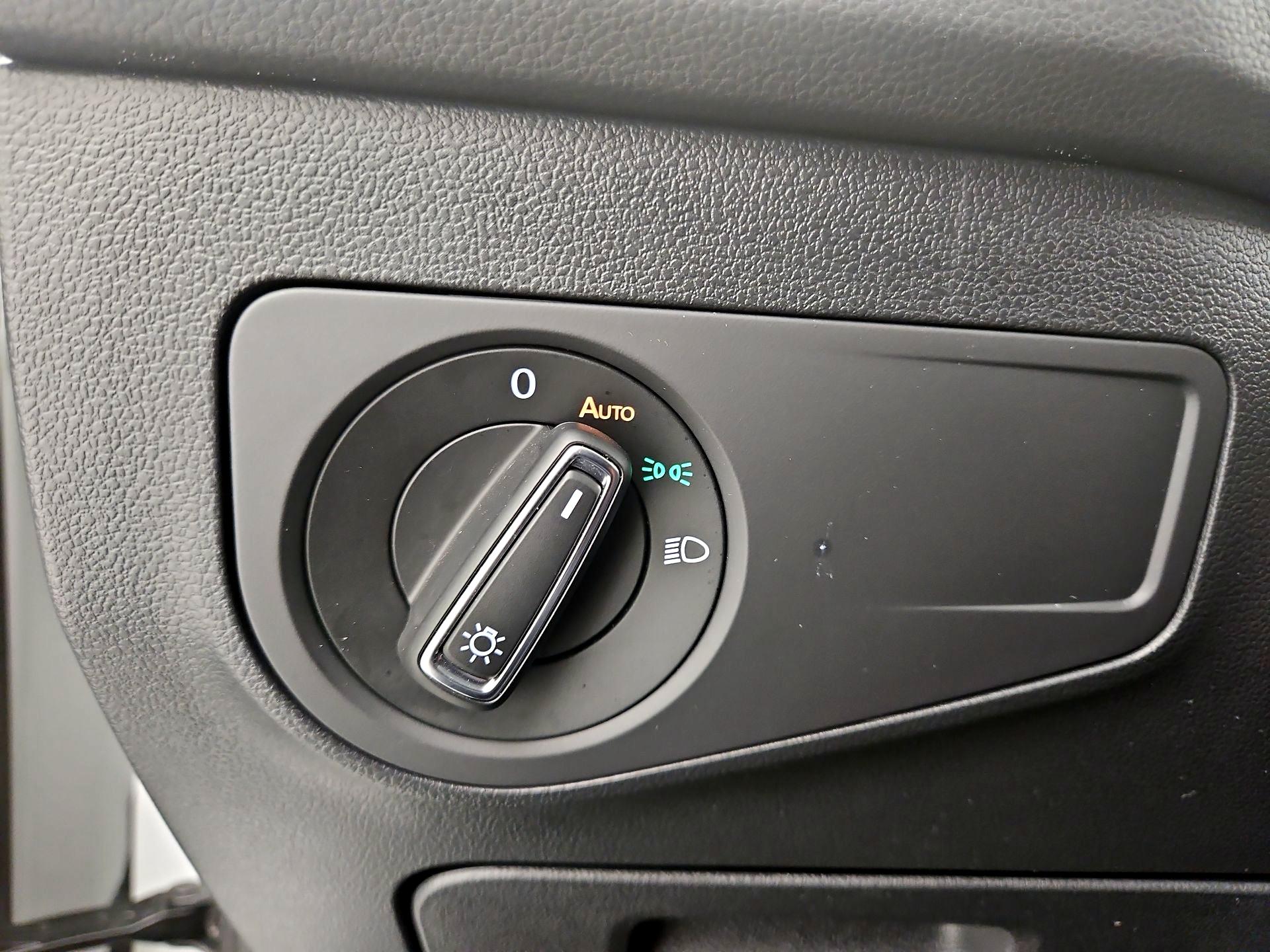 Thumbnail: 2024 Volkswagen Tiguan - 13