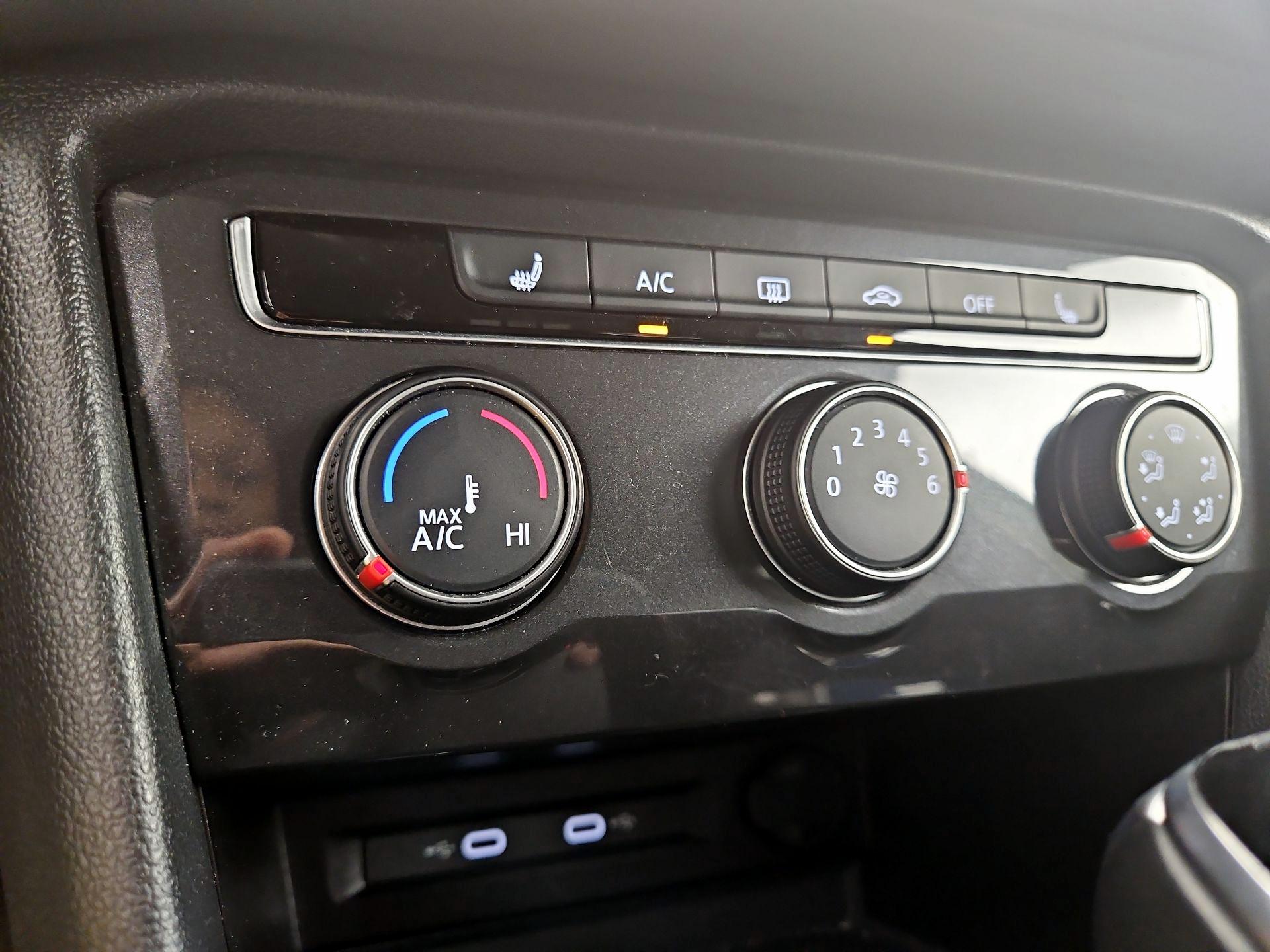 Thumbnail: 2024 Volkswagen Tiguan - 16