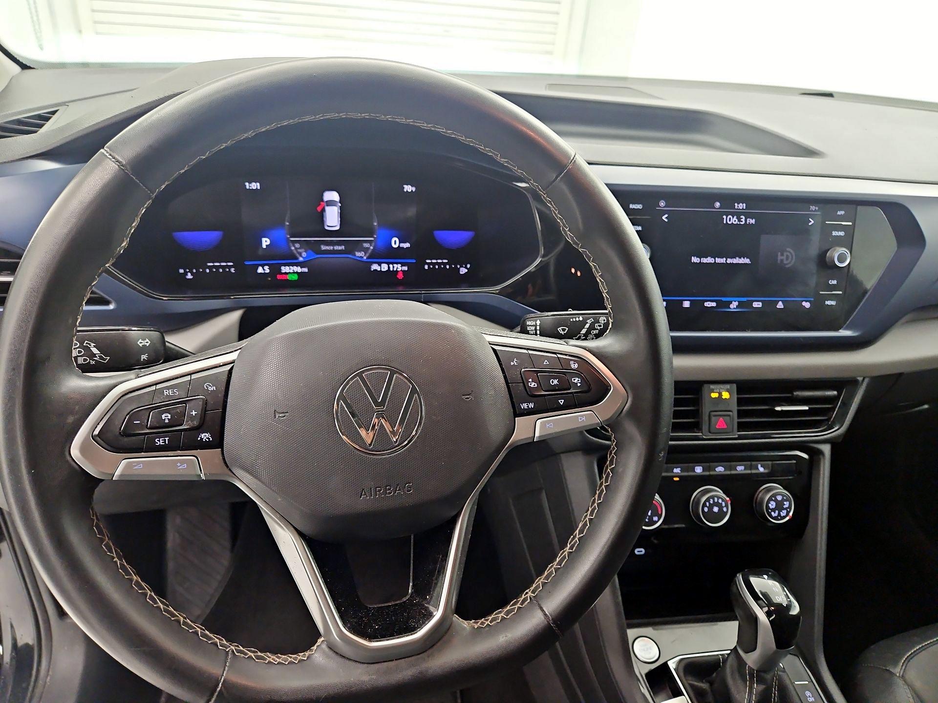 Thumbnail: 2023 Volkswagen Taos - 10
