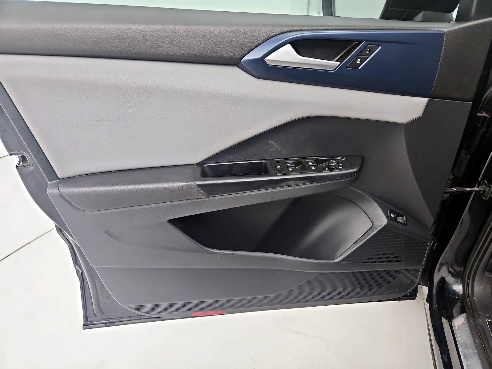 2023 Volkswagen Taos SE - Photo 13