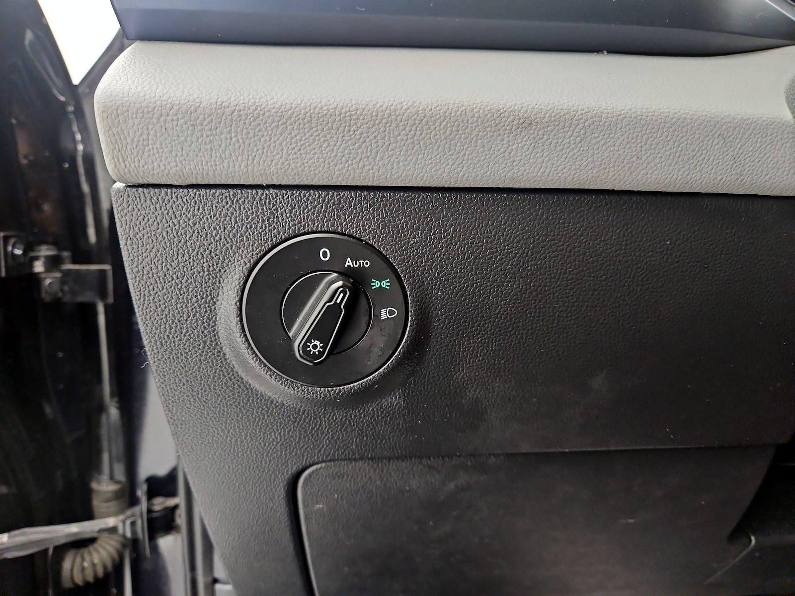 2023 Volkswagen Taos SE - Photo 14