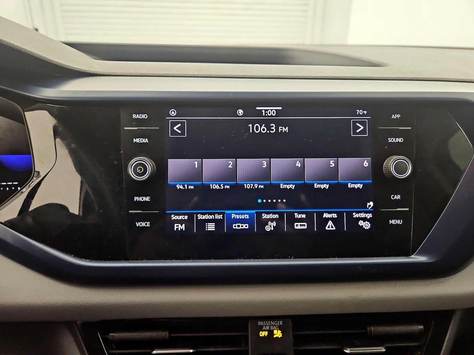 2023 Volkswagen Taos SE - Photo 16
