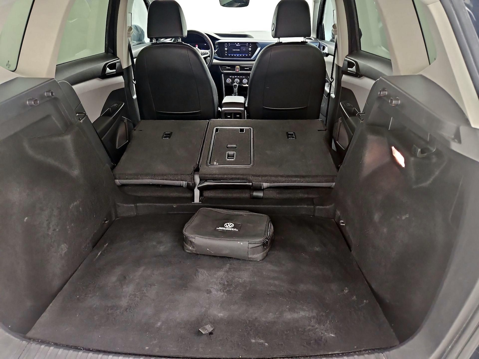 2023 Volkswagen Taos SE - Photo 22