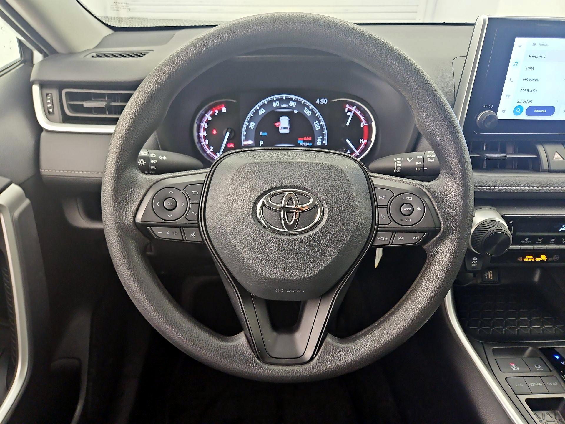 Thumbnail: 2025 Toyota RAV4 - 10