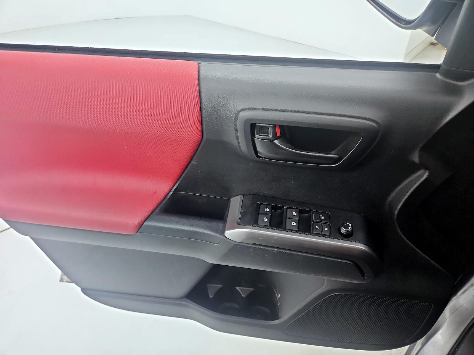 2023 Toyota Tacoma SR5 - Photo 13