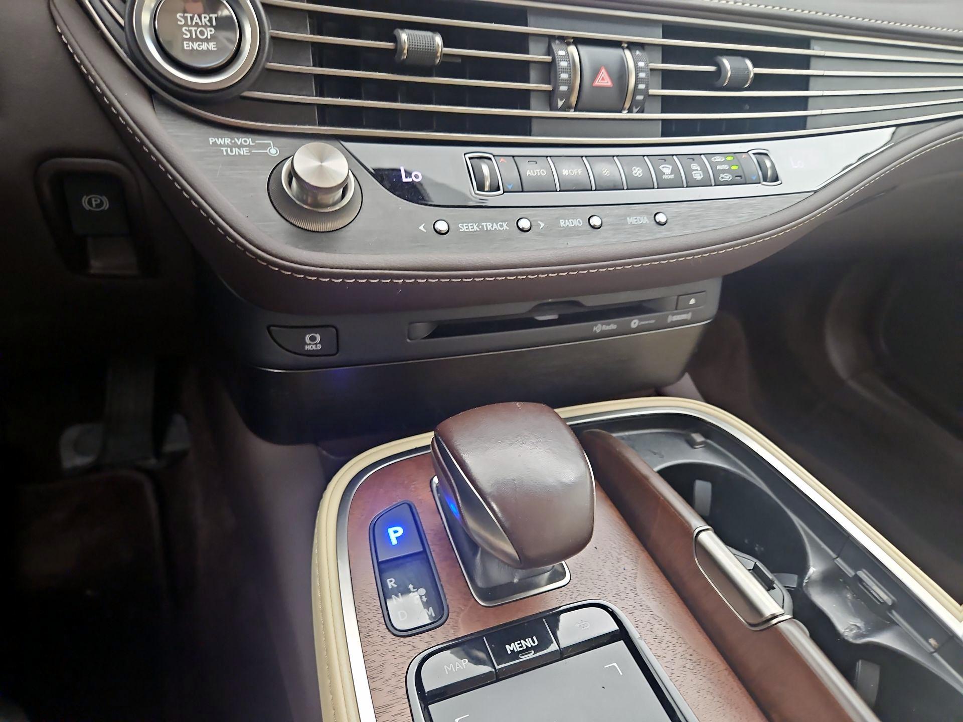 Thumbnail: 2019 Lexus LS - 16