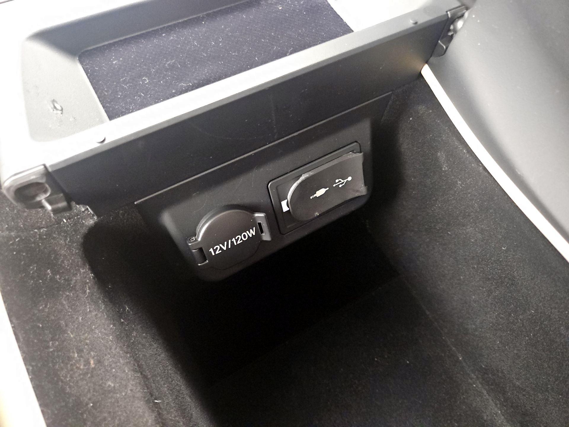 Thumbnail: 2019 Lexus LS - 18