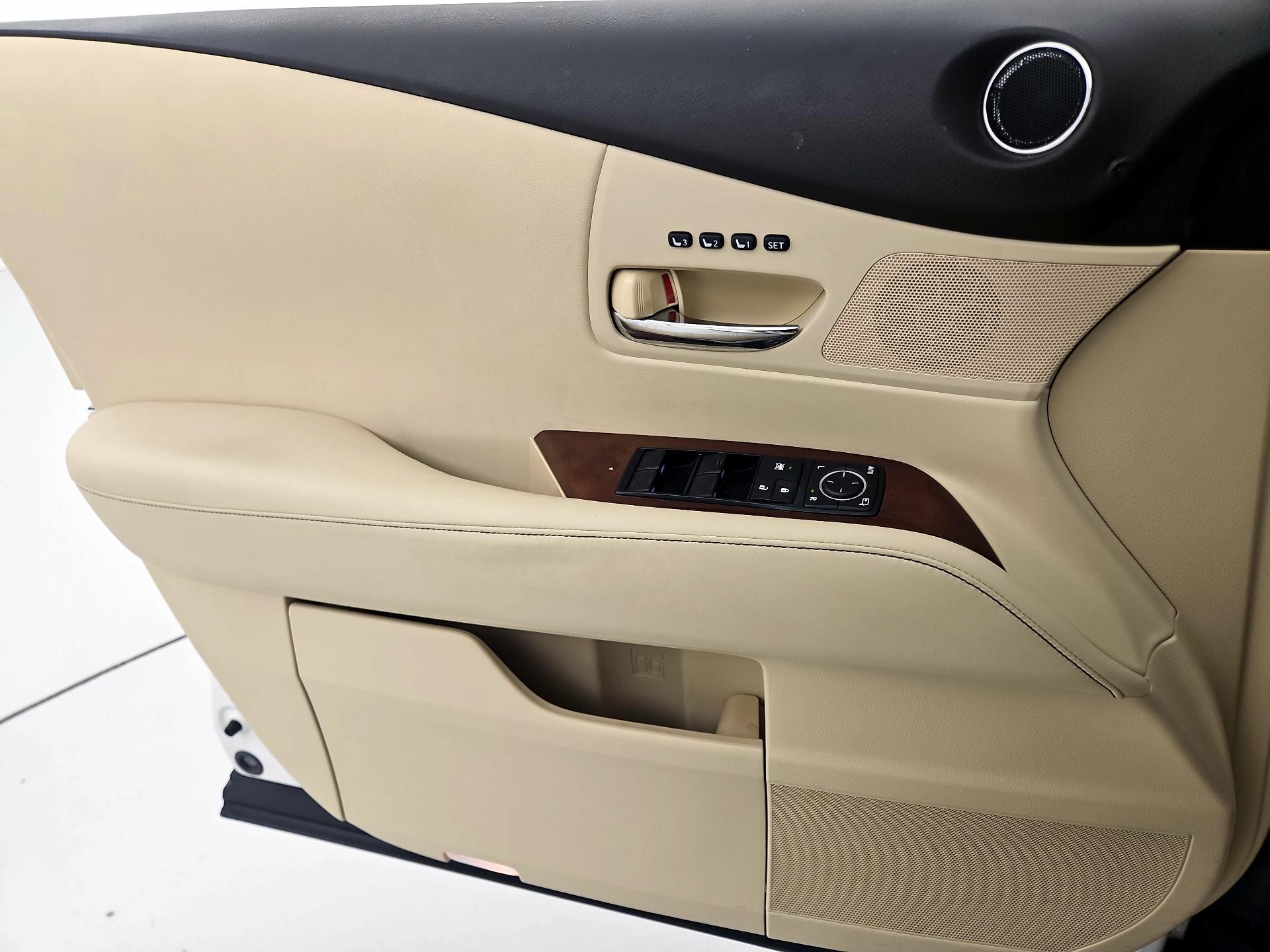 Thumbnail: 2015 Lexus RX - 12