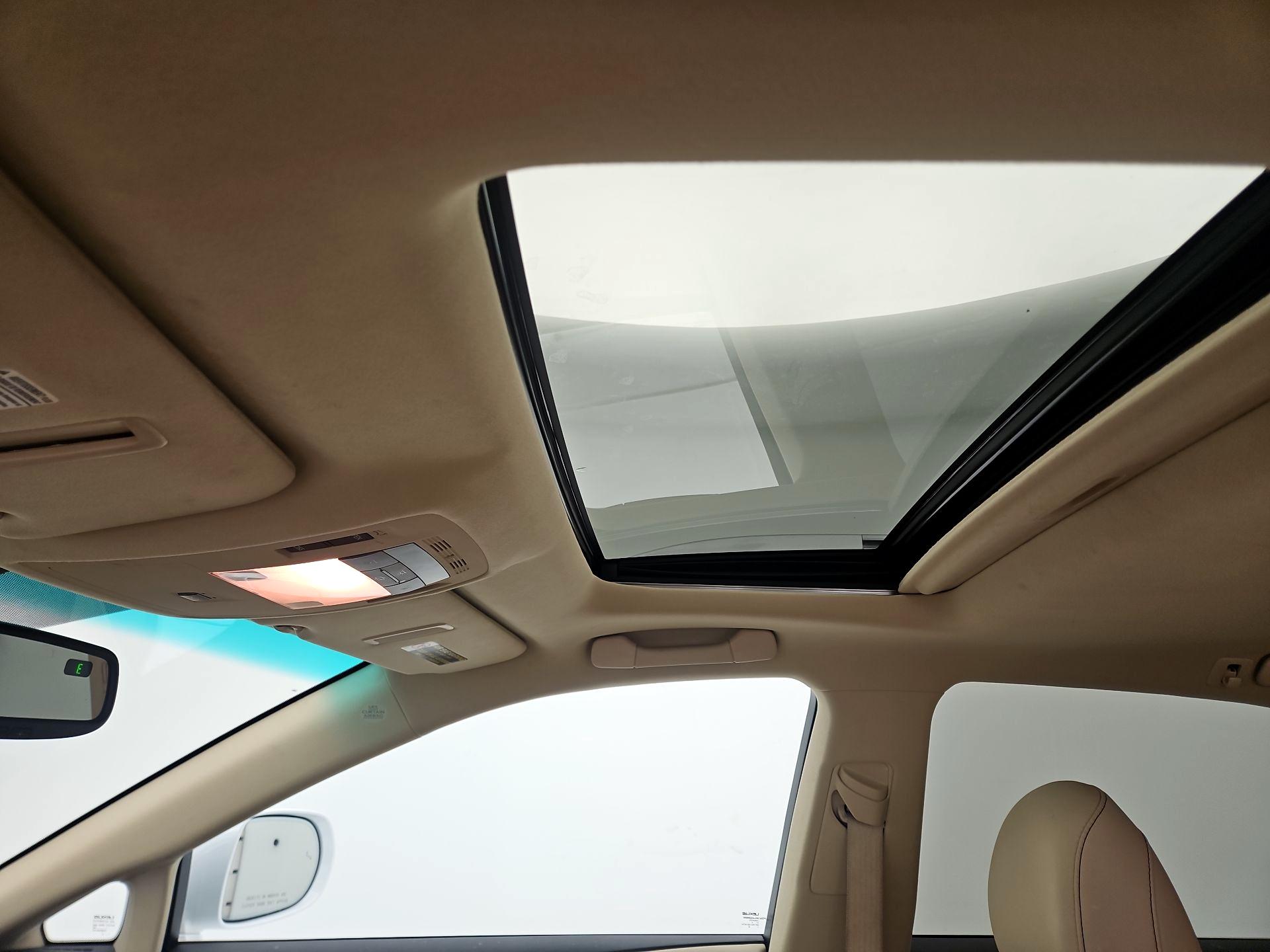 Thumbnail: 2015 Lexus RX - 18