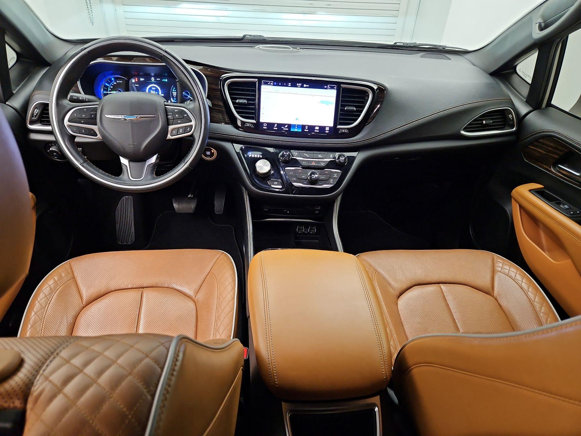 Thumbnail: 2021 Chrysler Pacifica - 9