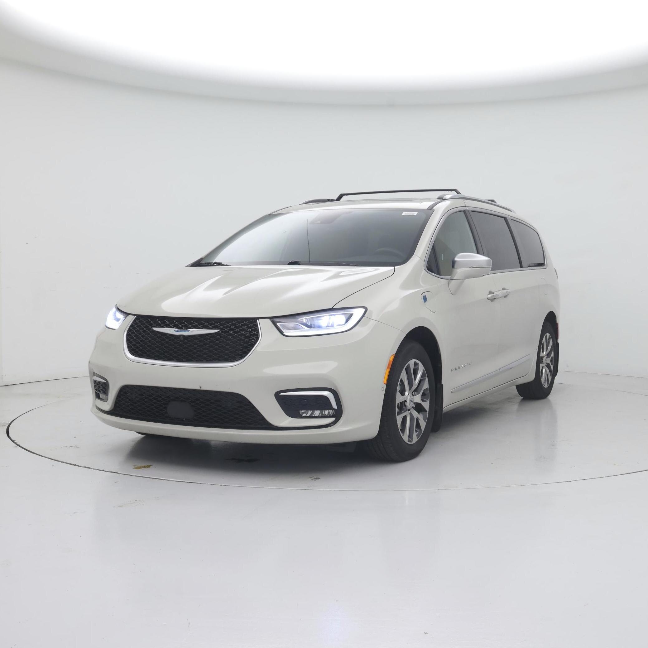Thumbnail: 2021 Chrysler Pacifica - 4