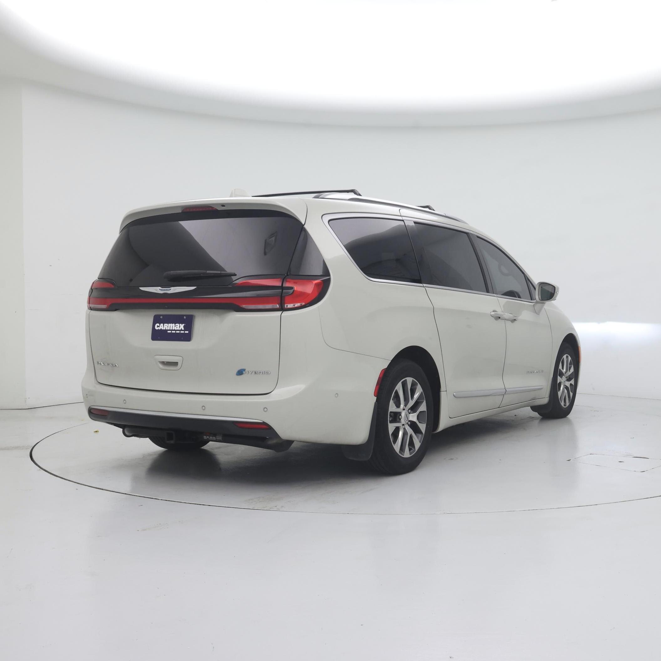 Thumbnail: 2021 Chrysler Pacifica - 8