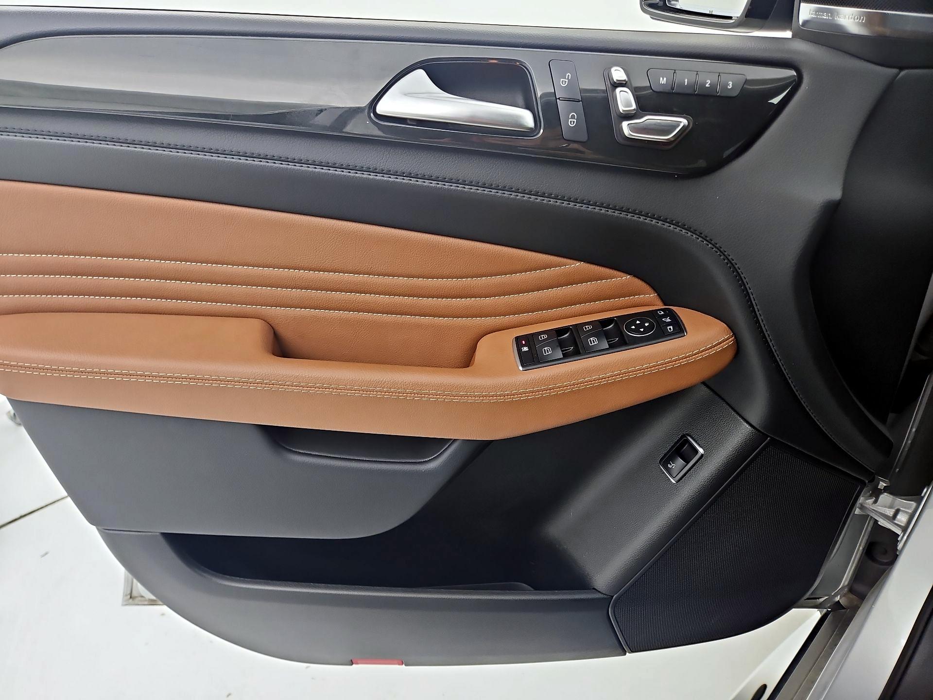 Thumbnail: 2019 Mercedes-Benz GLE - 12