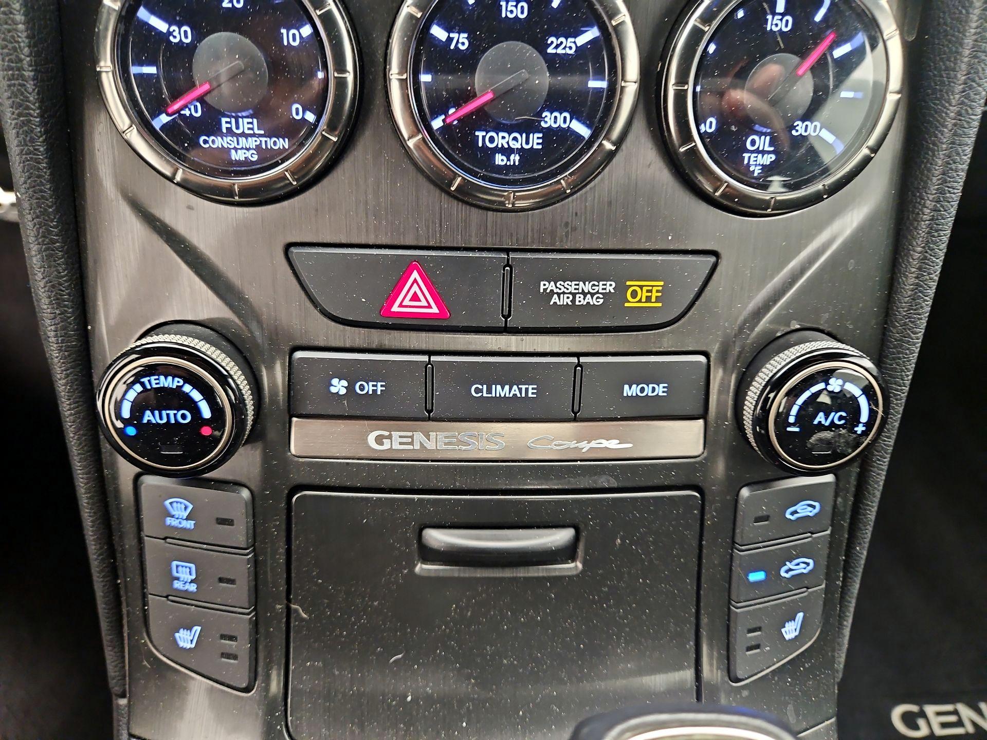 Thumbnail: 2016 Hyundai Genesis - 16