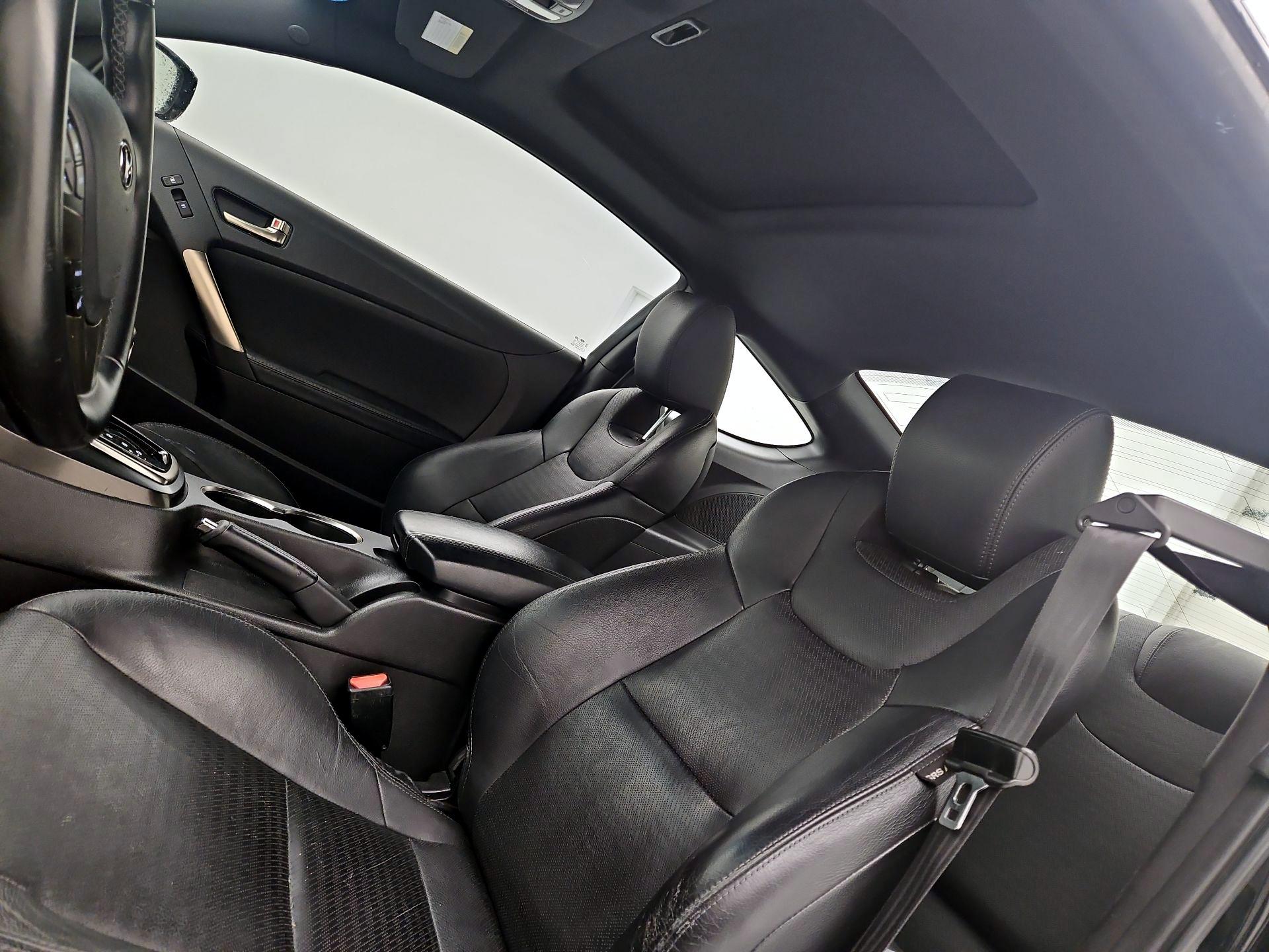 Thumbnail: 2016 Hyundai Genesis - 19