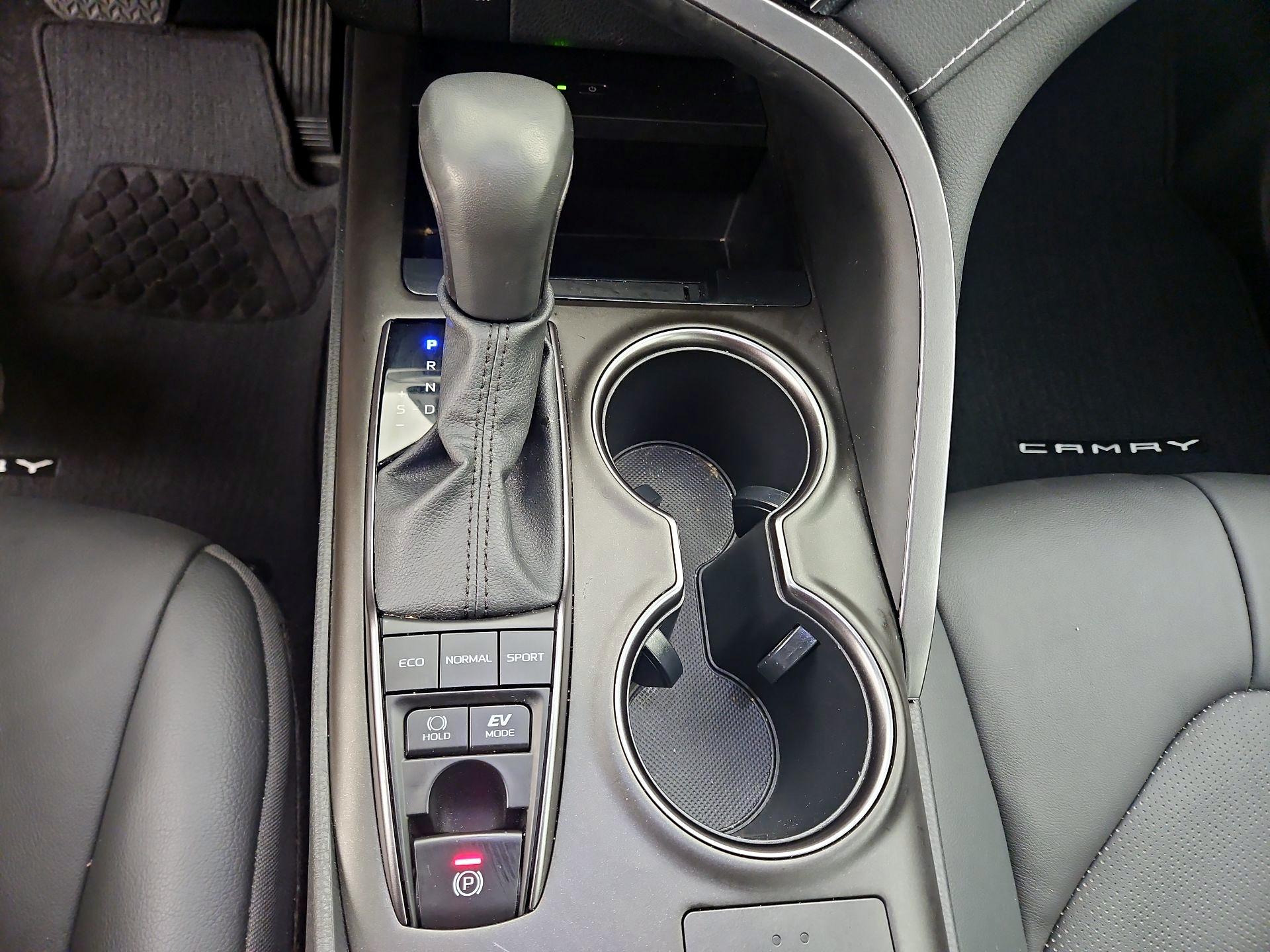 Thumbnail: 2023 Toyota Camry - 17