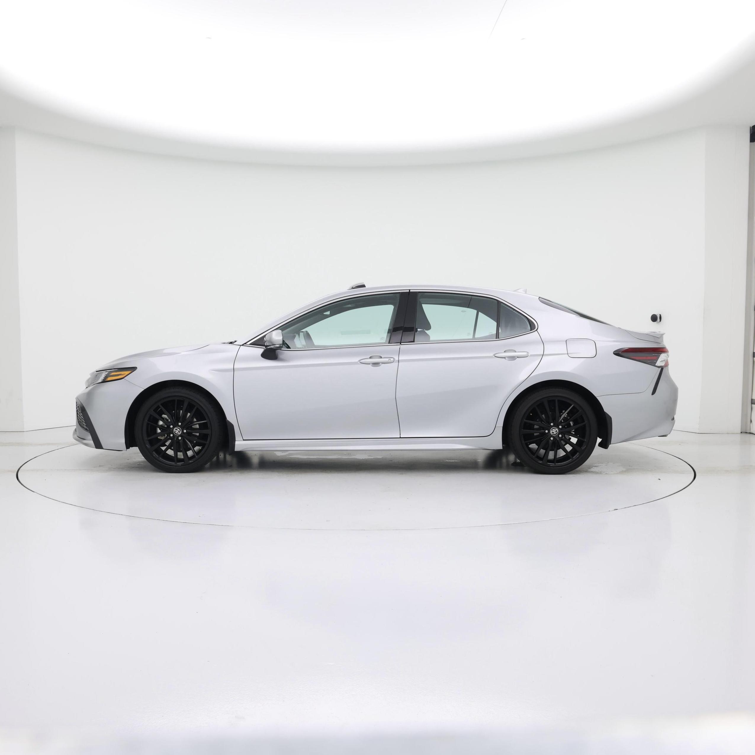 Thumbnail: 2023 Toyota Camry - 3