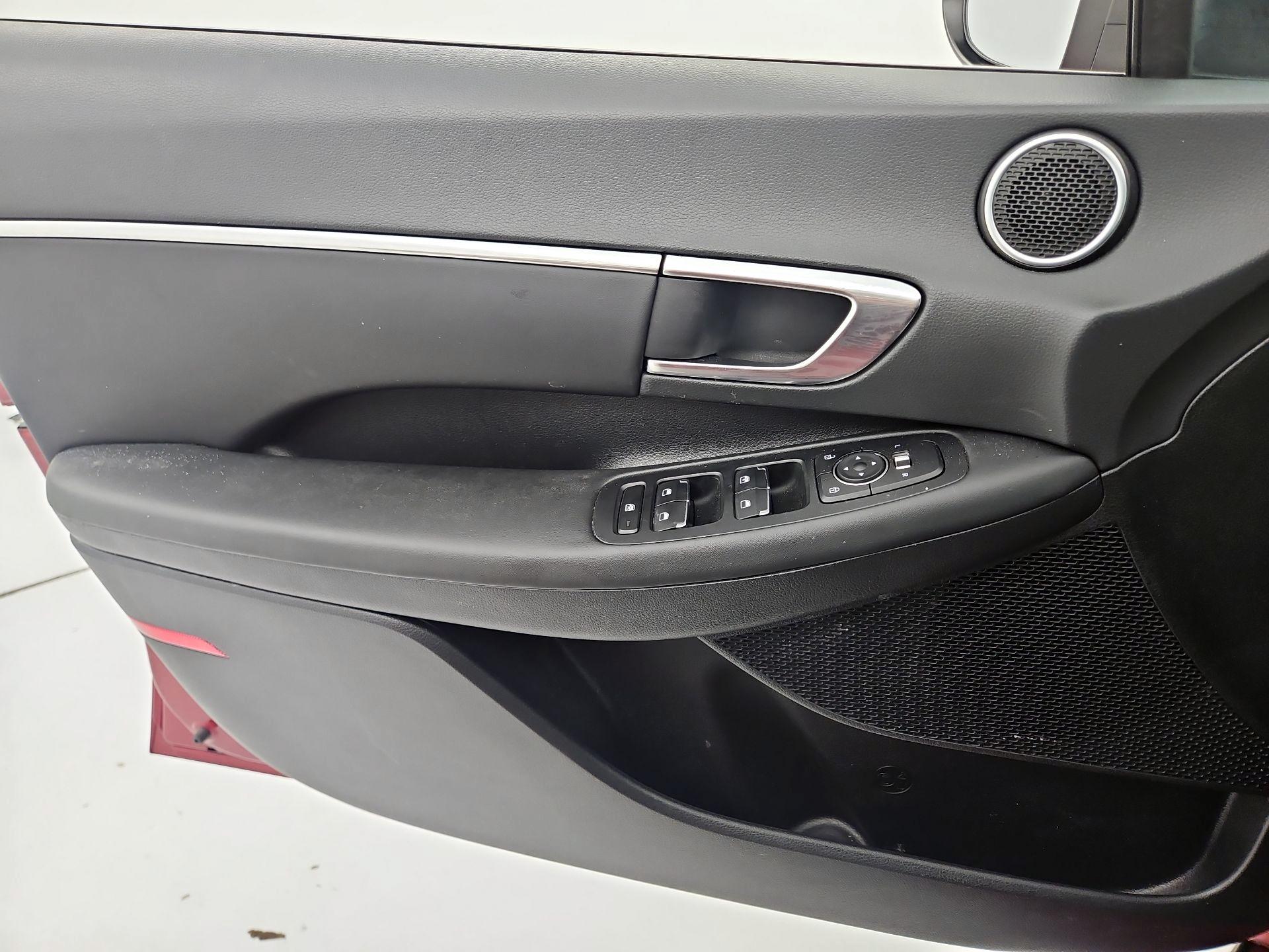 Thumbnail: 2023 Hyundai Sonata - 12