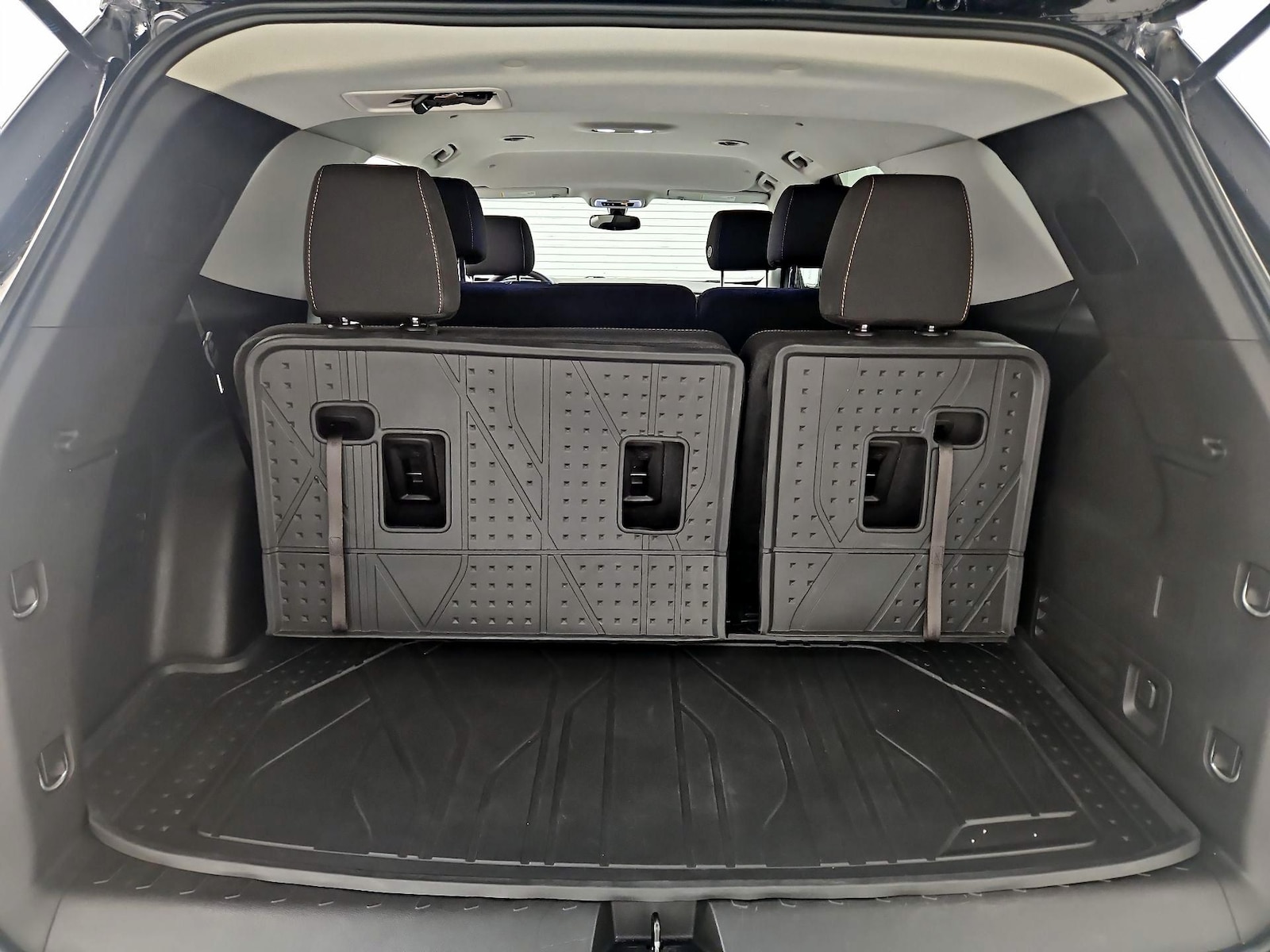 2019 Chevrolet Traverse LS - Photo 22