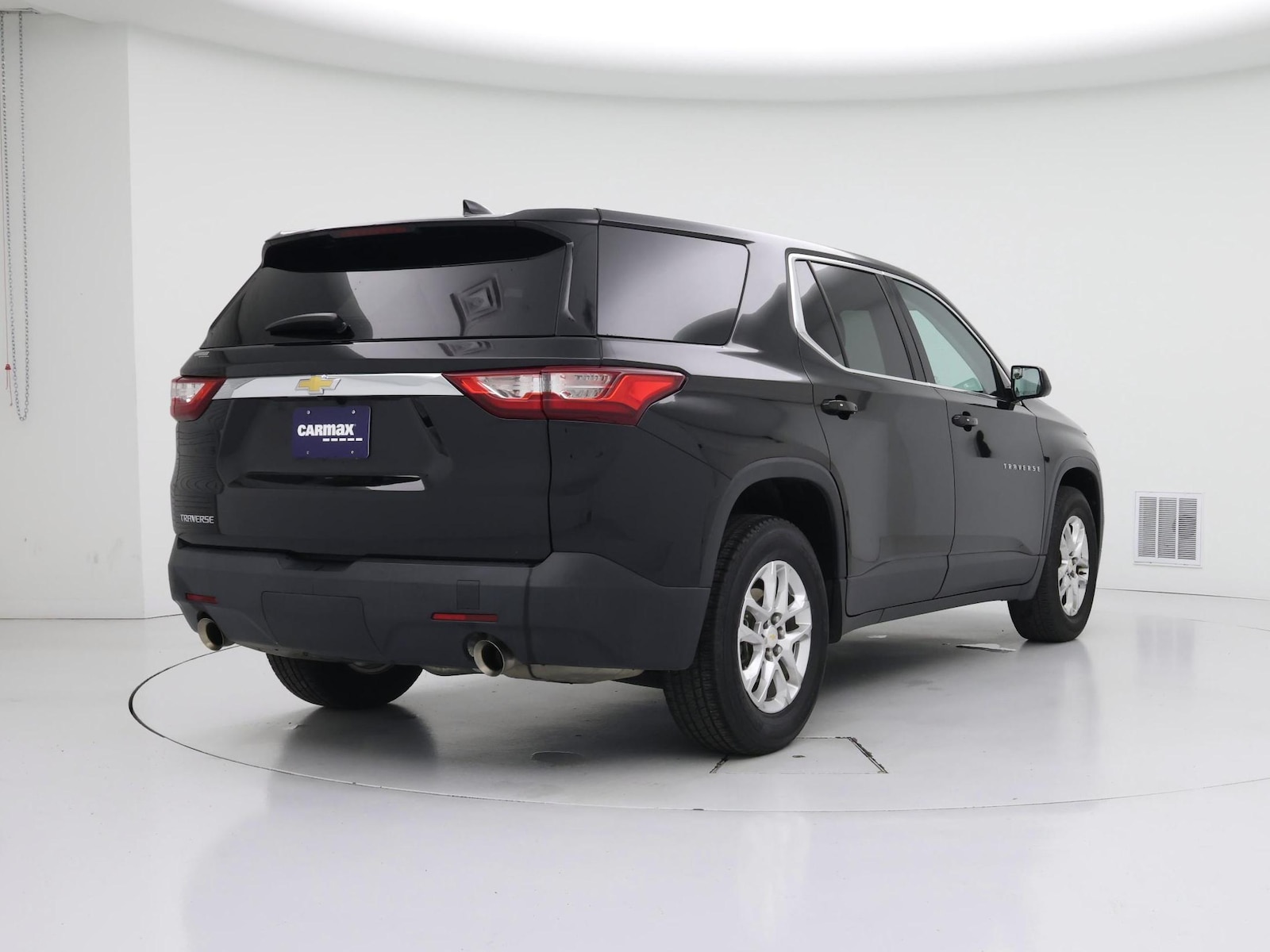 2019 Chevrolet Traverse LS - Photo 9