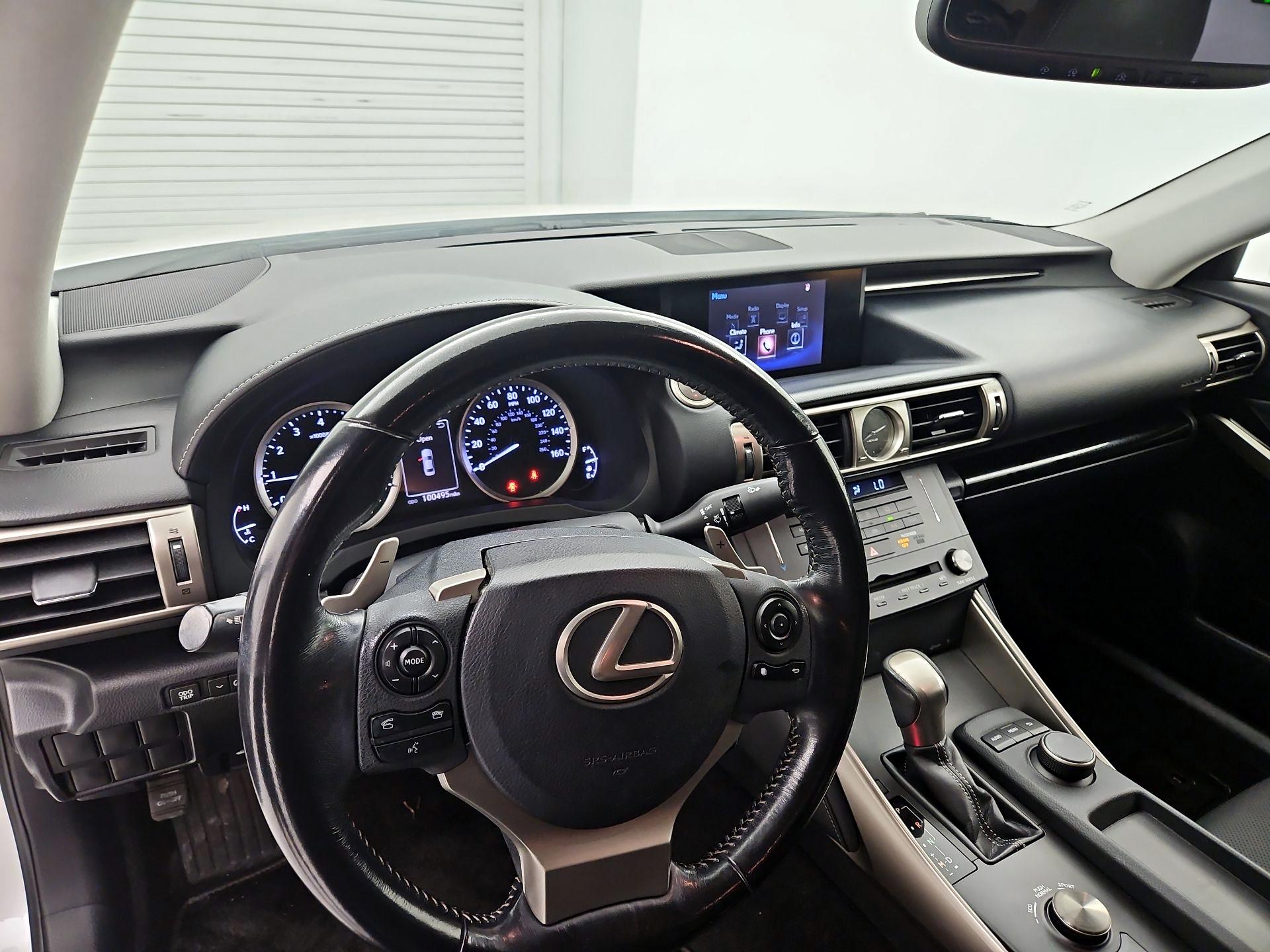 Thumbnail: 2016 Lexus IS - 9