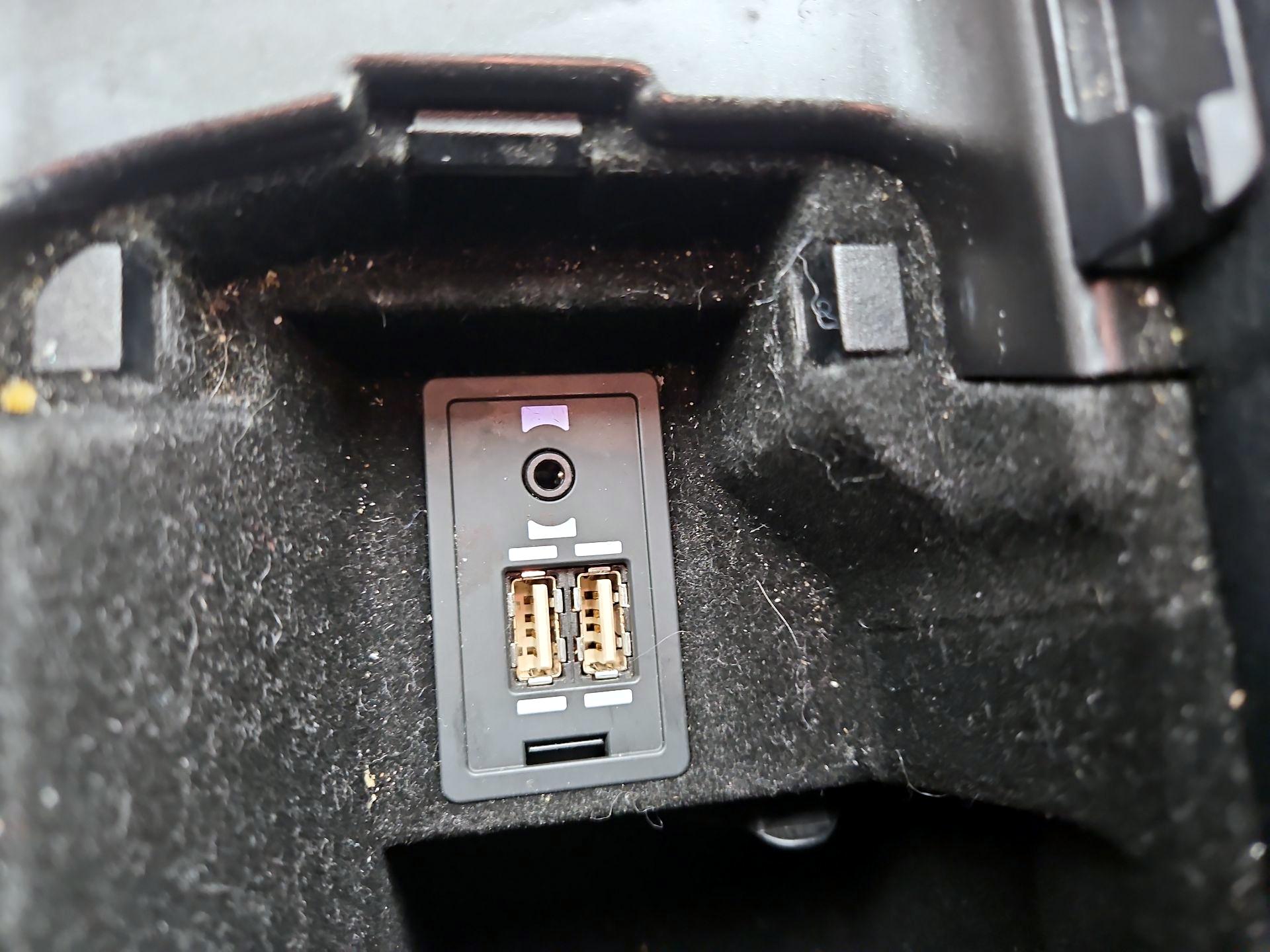 Thumbnail: 2016 Lexus IS - 18