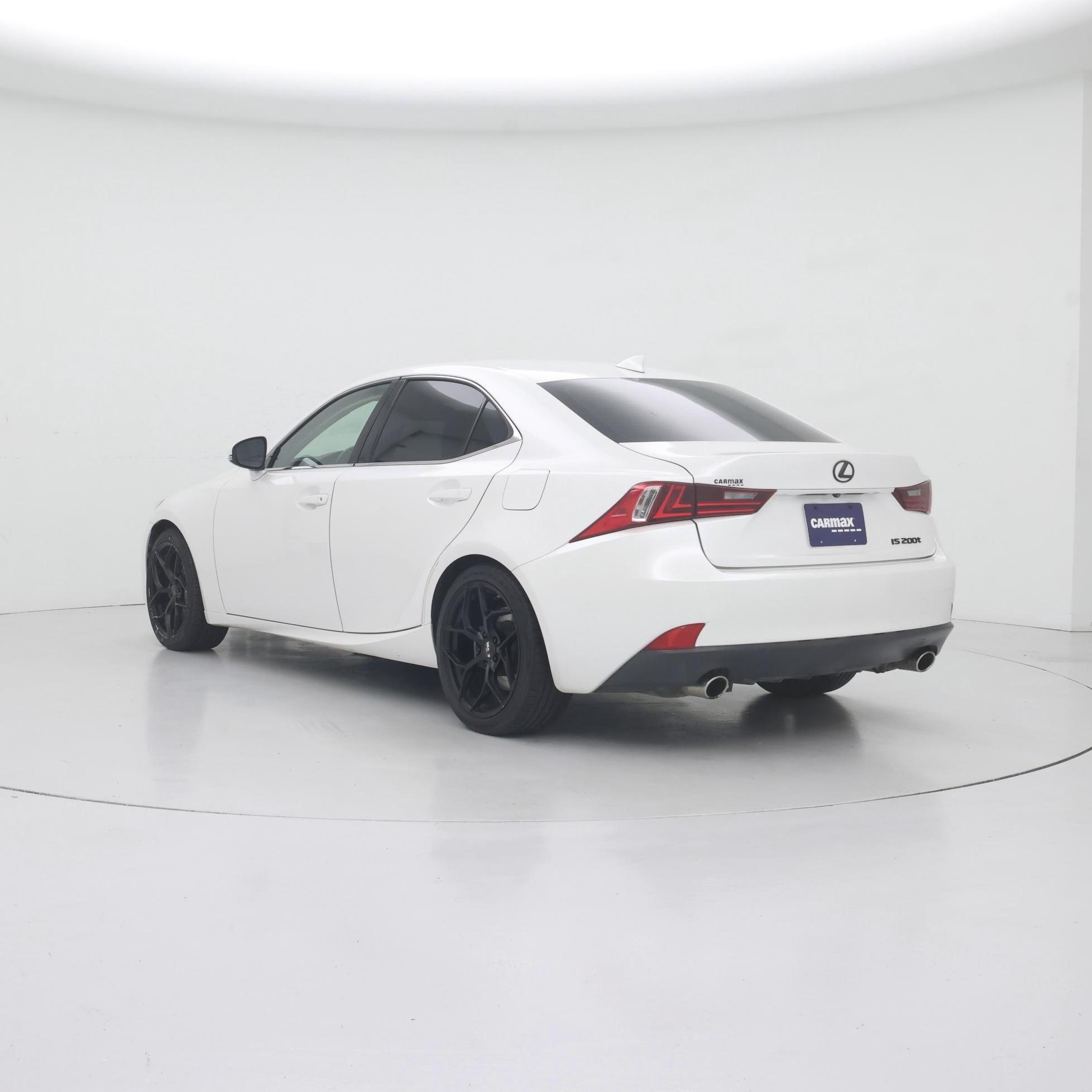Thumbnail: 2016 Lexus IS - 2
