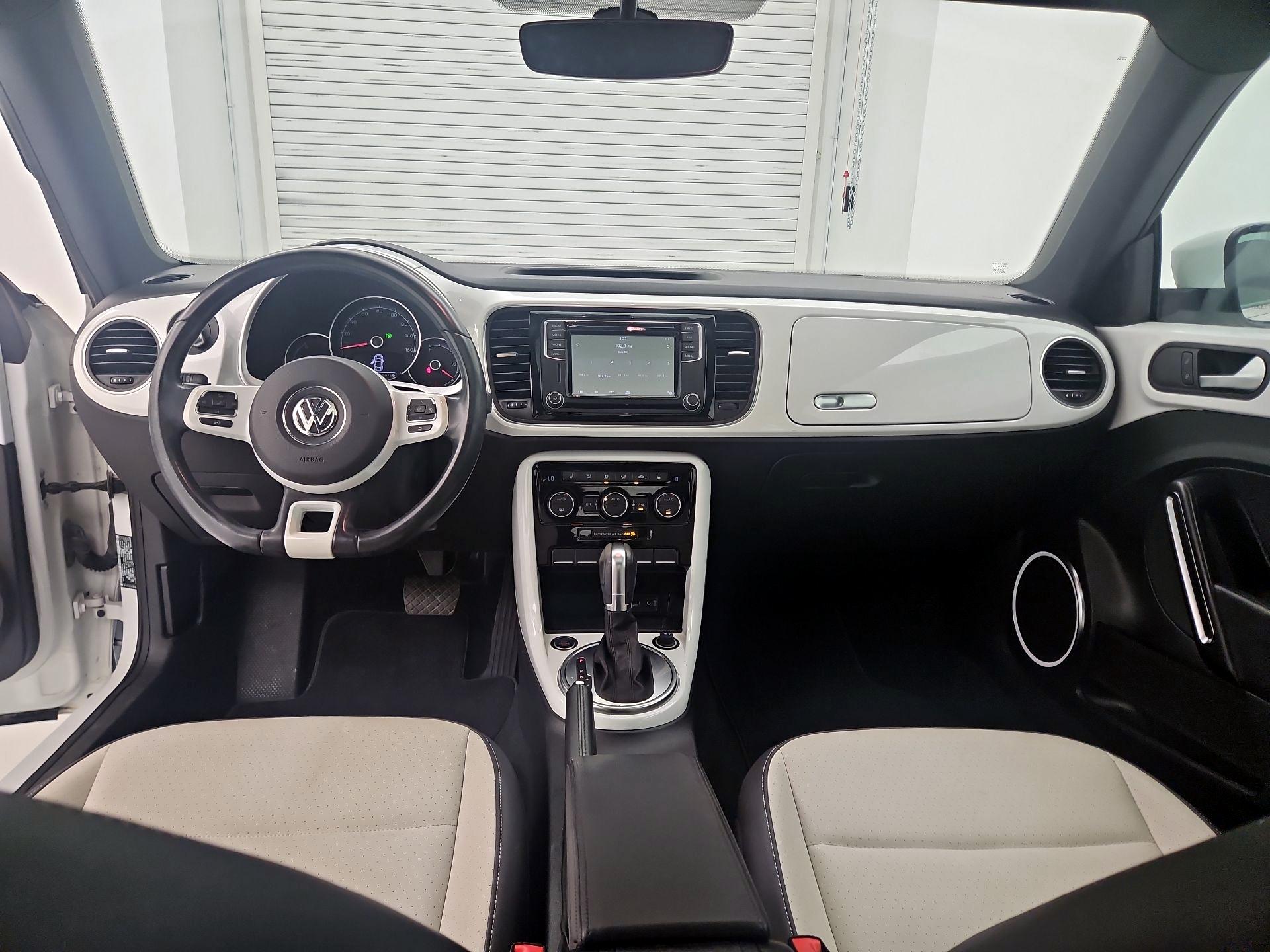 Thumbnail: 2018 Volkswagen Beetle - 9