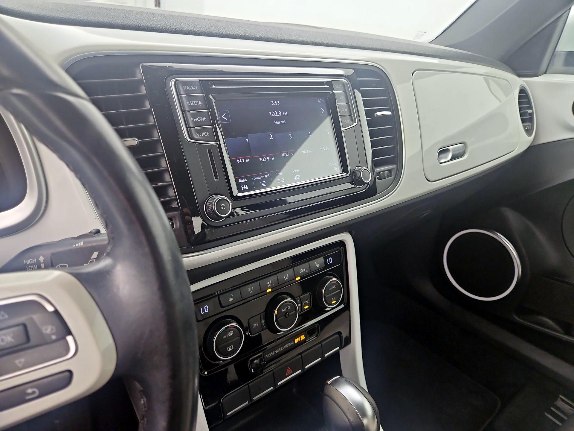 Thumbnail: 2018 Volkswagen Beetle - 15