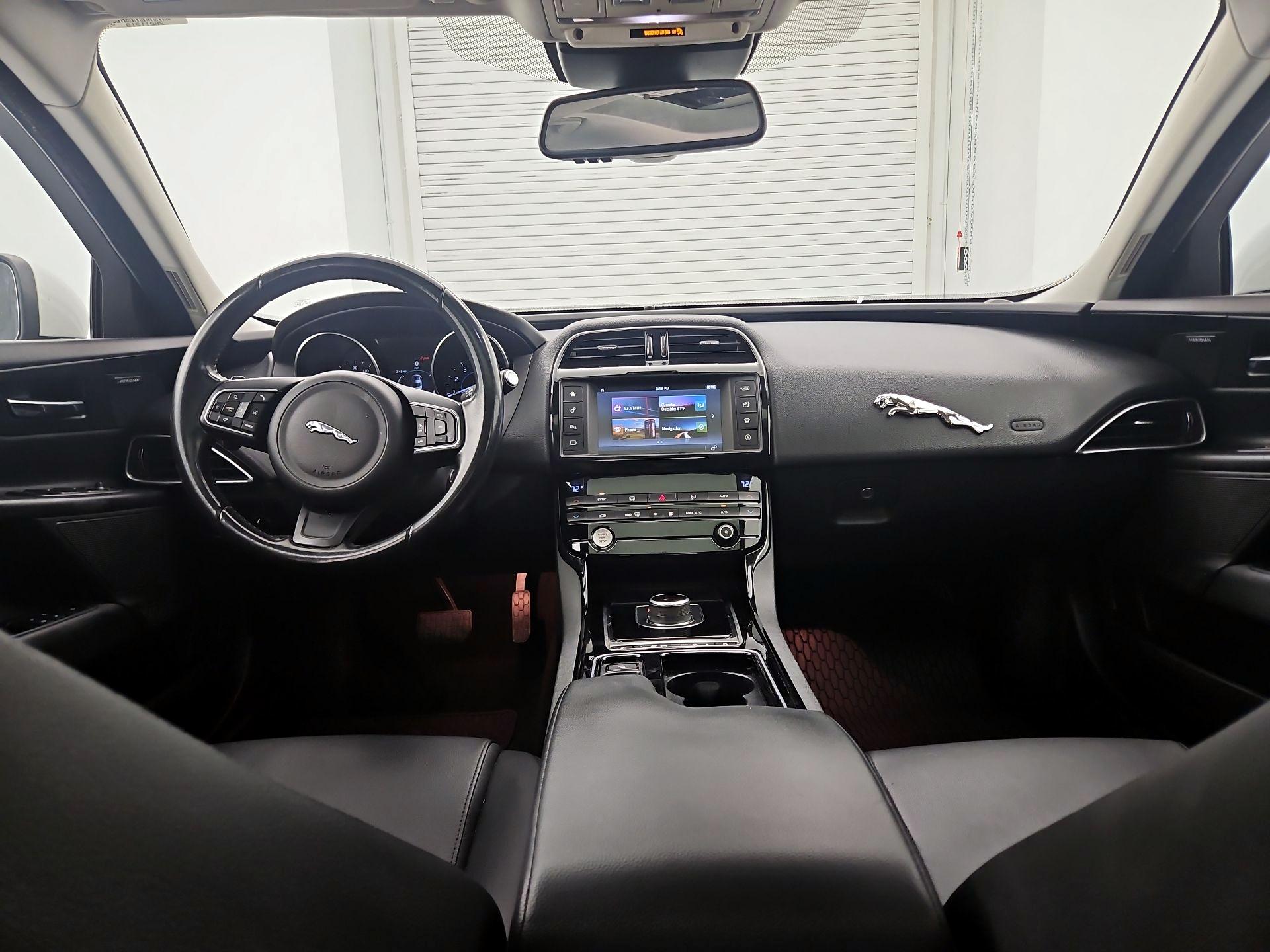 Thumbnail: 2018 Jaguar XE - 9