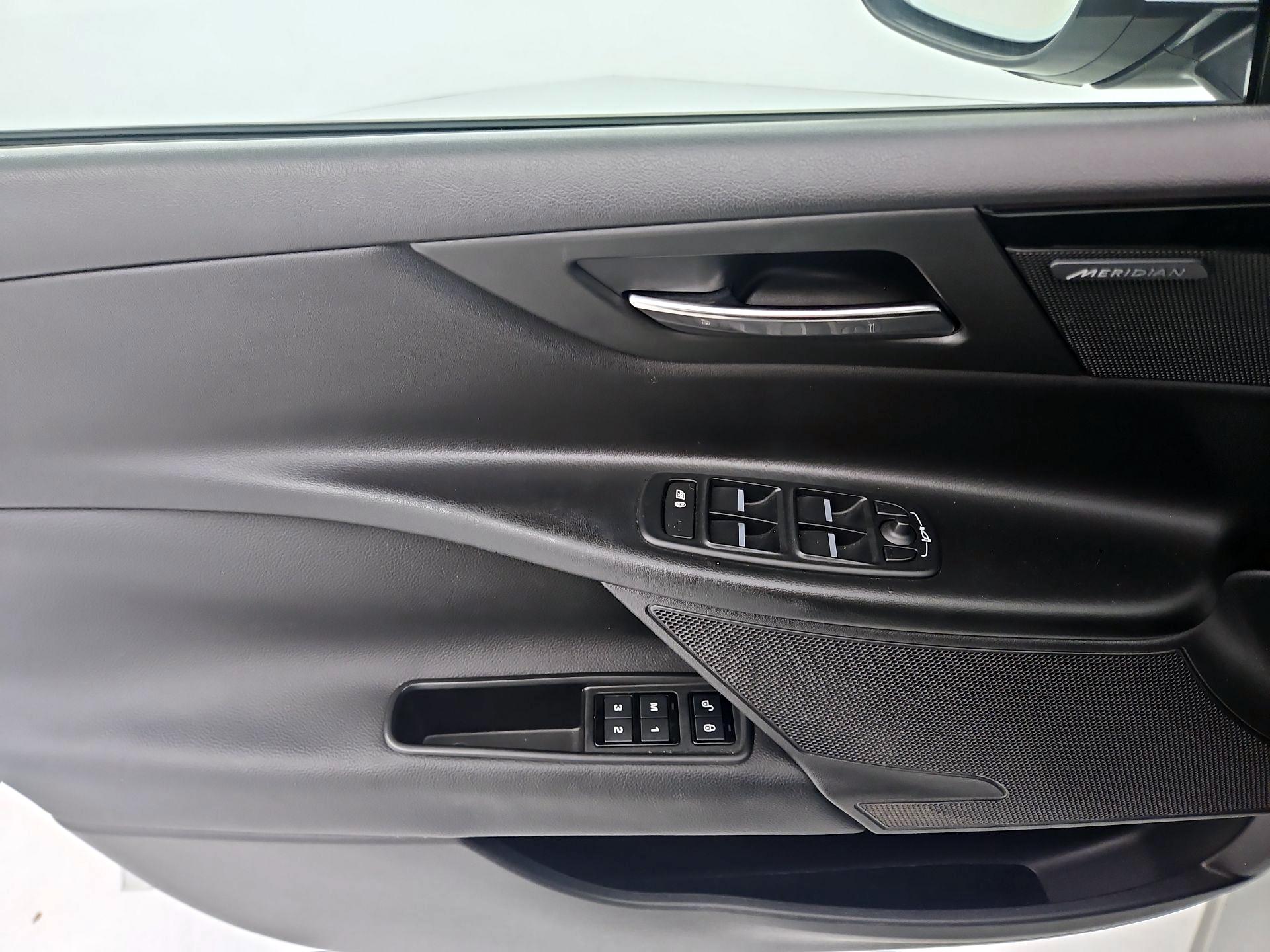 Thumbnail: 2018 Jaguar XE - 12