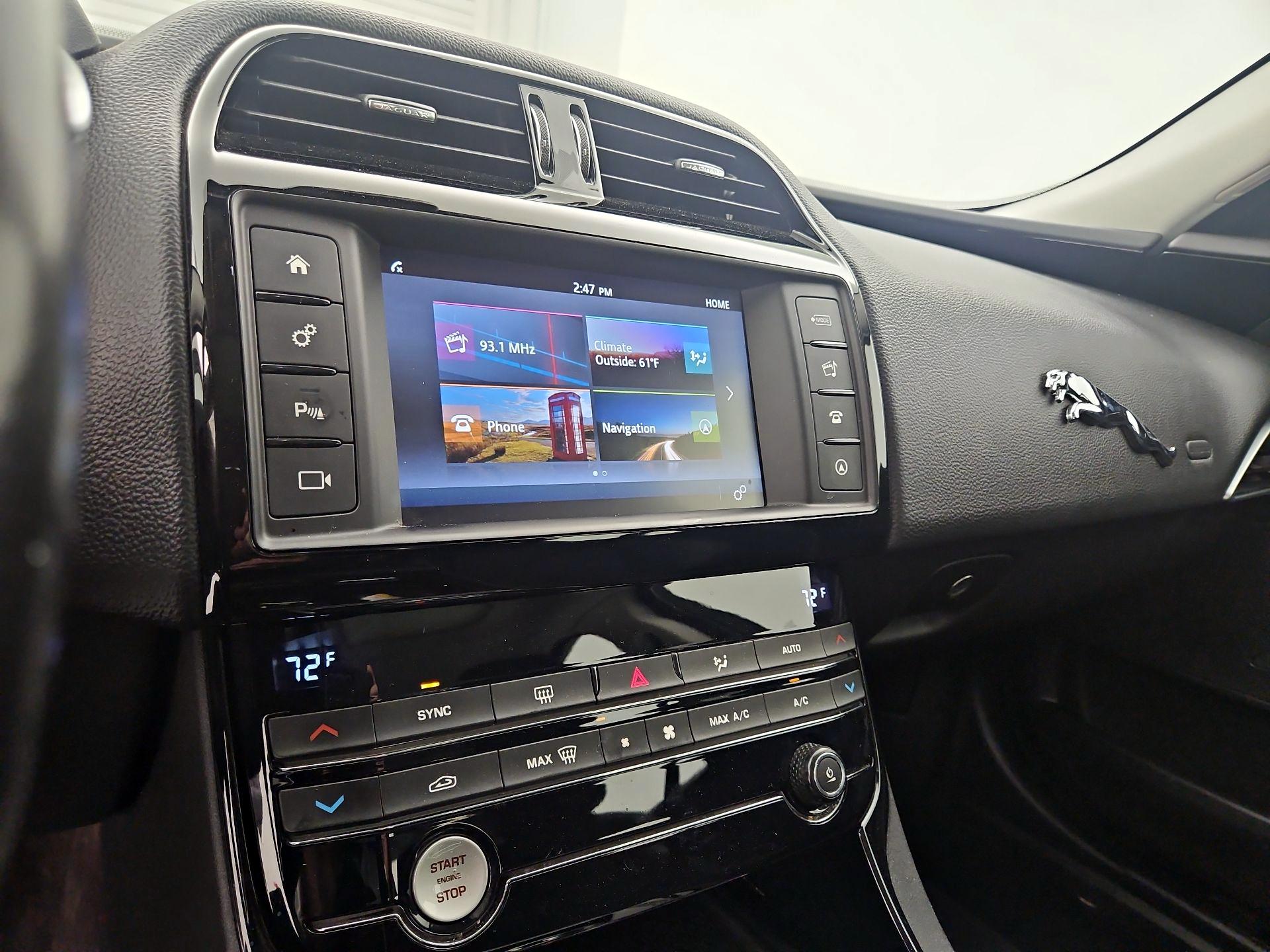 Thumbnail: 2018 Jaguar XE - 15