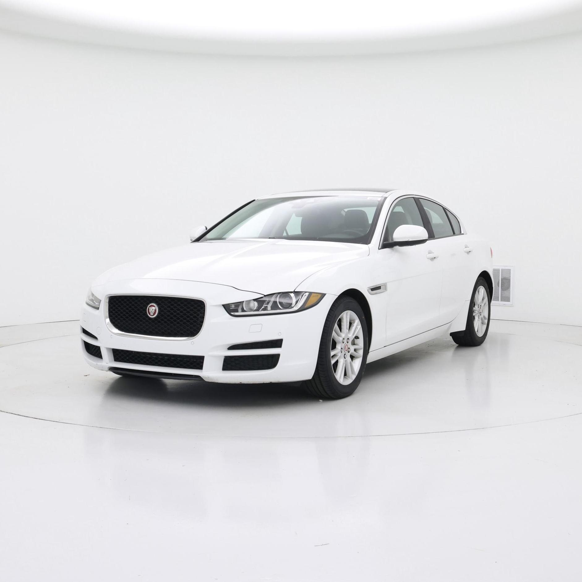 Thumbnail: 2018 Jaguar XE - 4