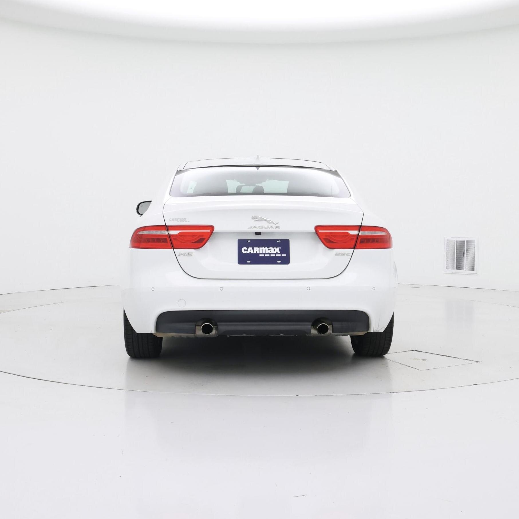 Thumbnail: 2018 Jaguar XE - 6